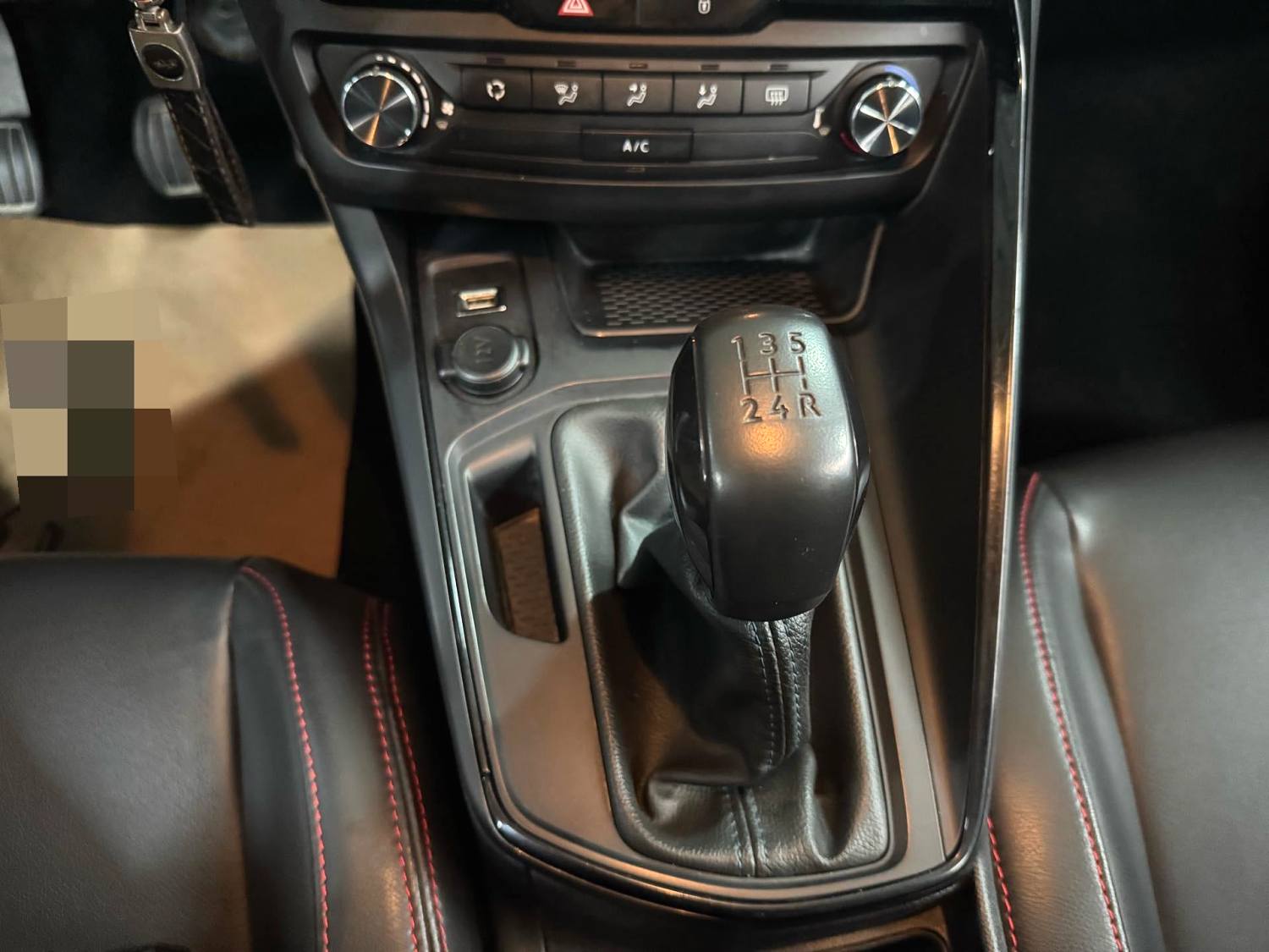 2018 Peugeot 308 - Main View