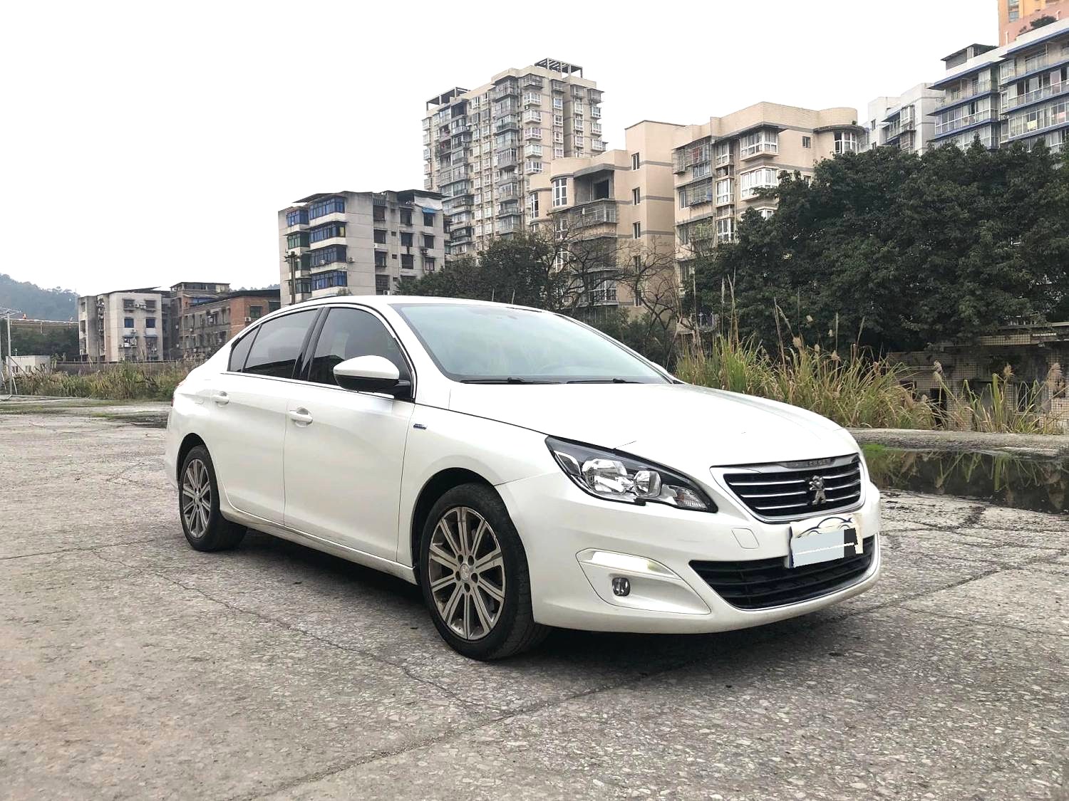 2017 Peugeot 408 - Main View
