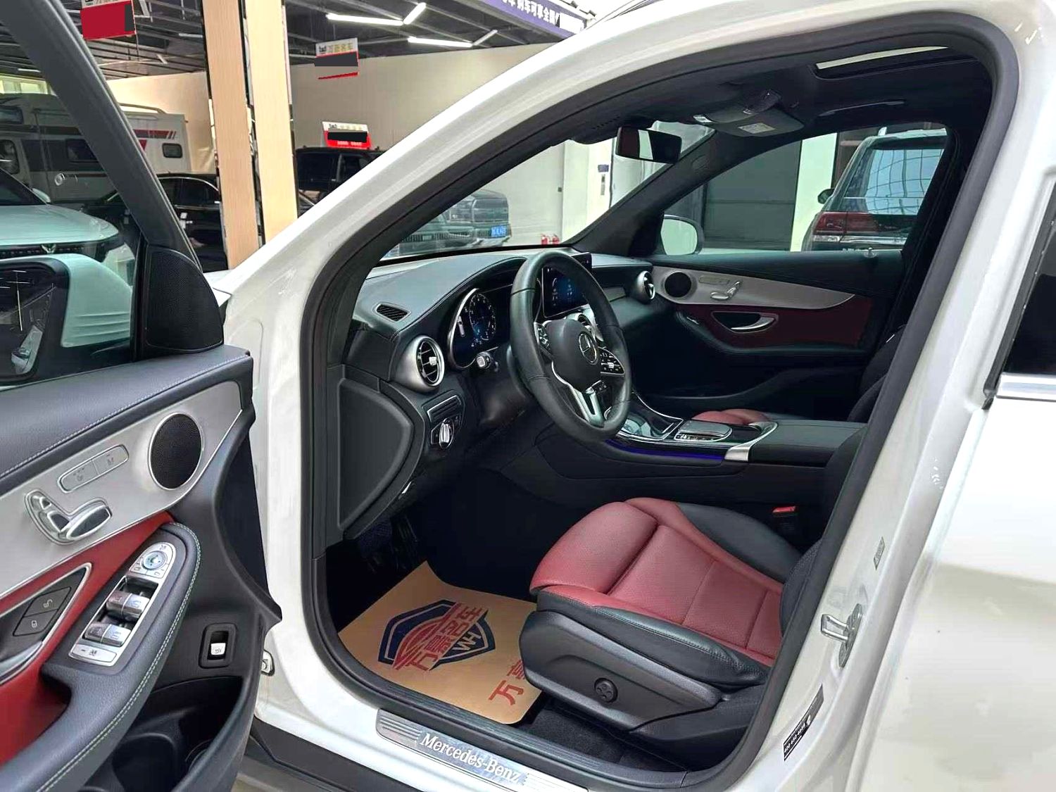 2022 Benz GLC 260L - Main View