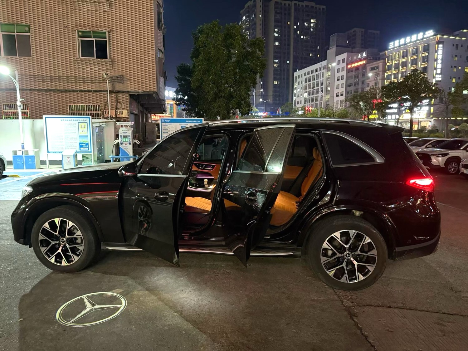 2023 Benz GLC 260L - Main View