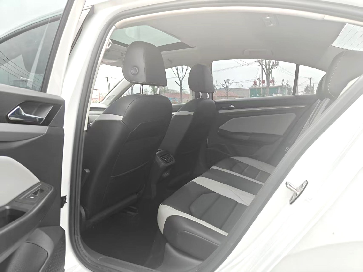 2024 VW Bora - Main View