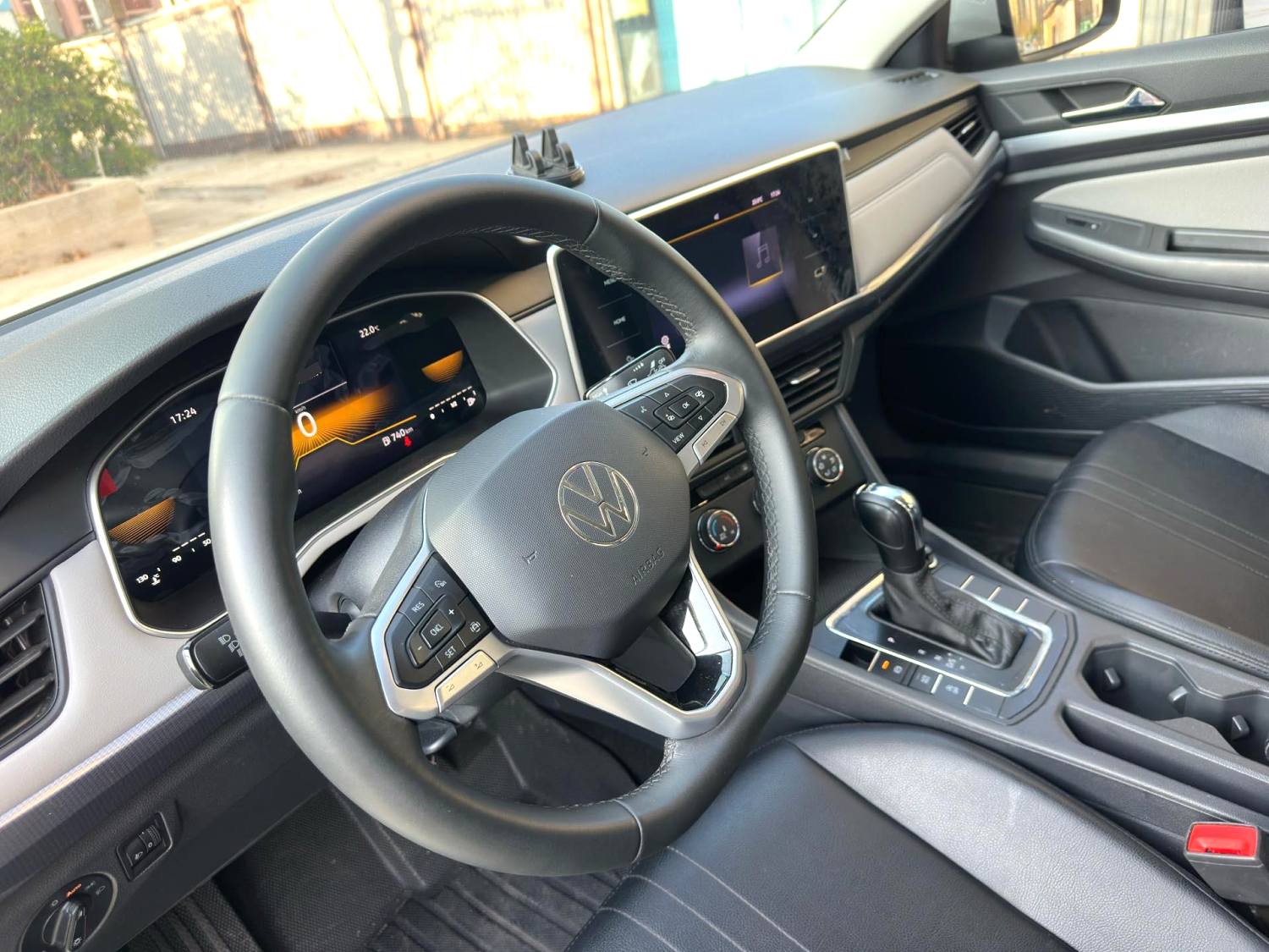 2024 VW Bora - Main View