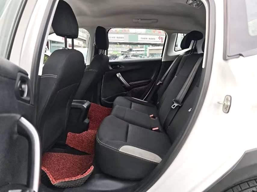 2018 Peugeot 2008 - Main View