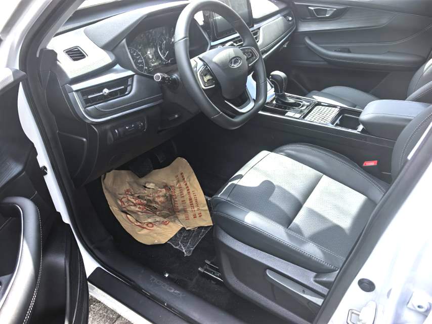 2025 Geely Tiggo 5X - Main View