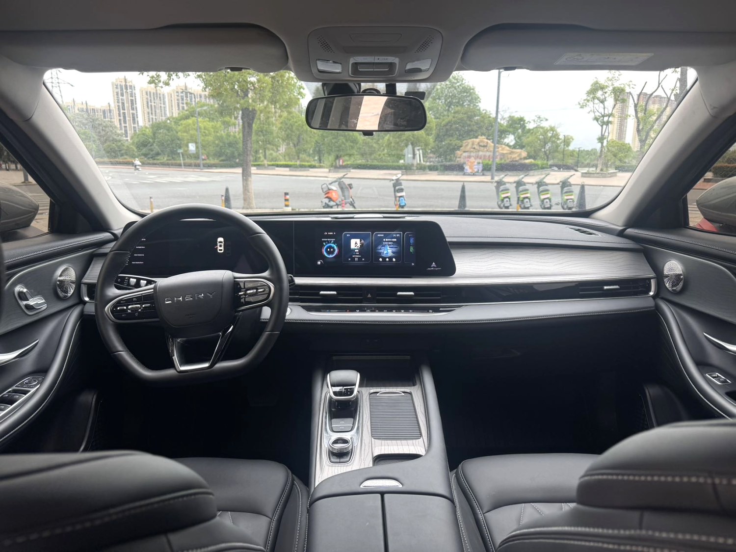 2025 Geely Arrizo8 Pro - Main View