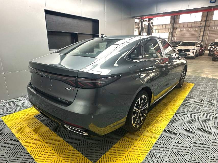 2025 Geely Arrizo8 Pro - Main View