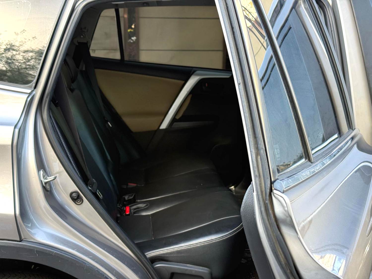 2017 Toyota RAV4 - Main View