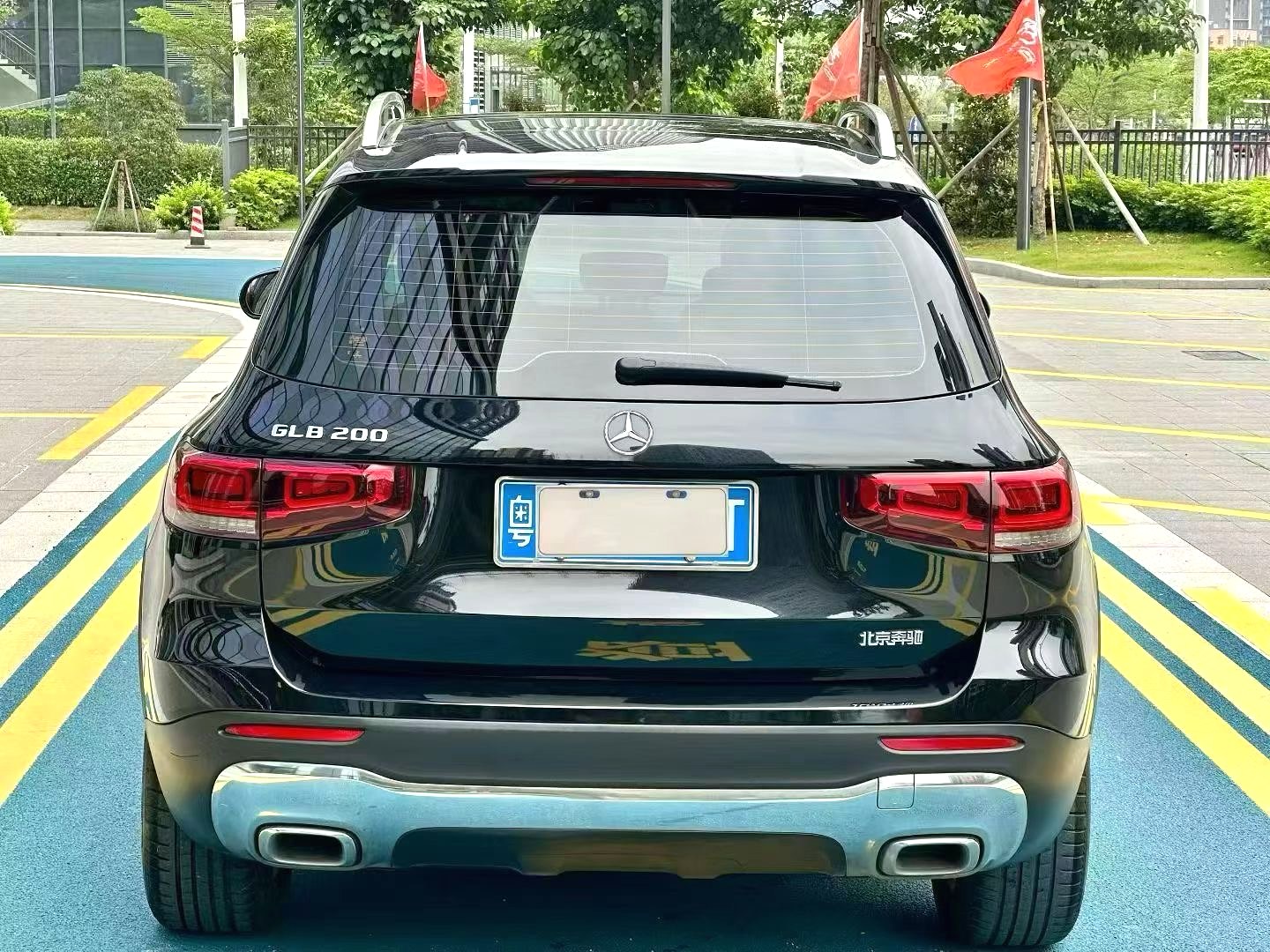 2022 Benz GLB 200 - Main View