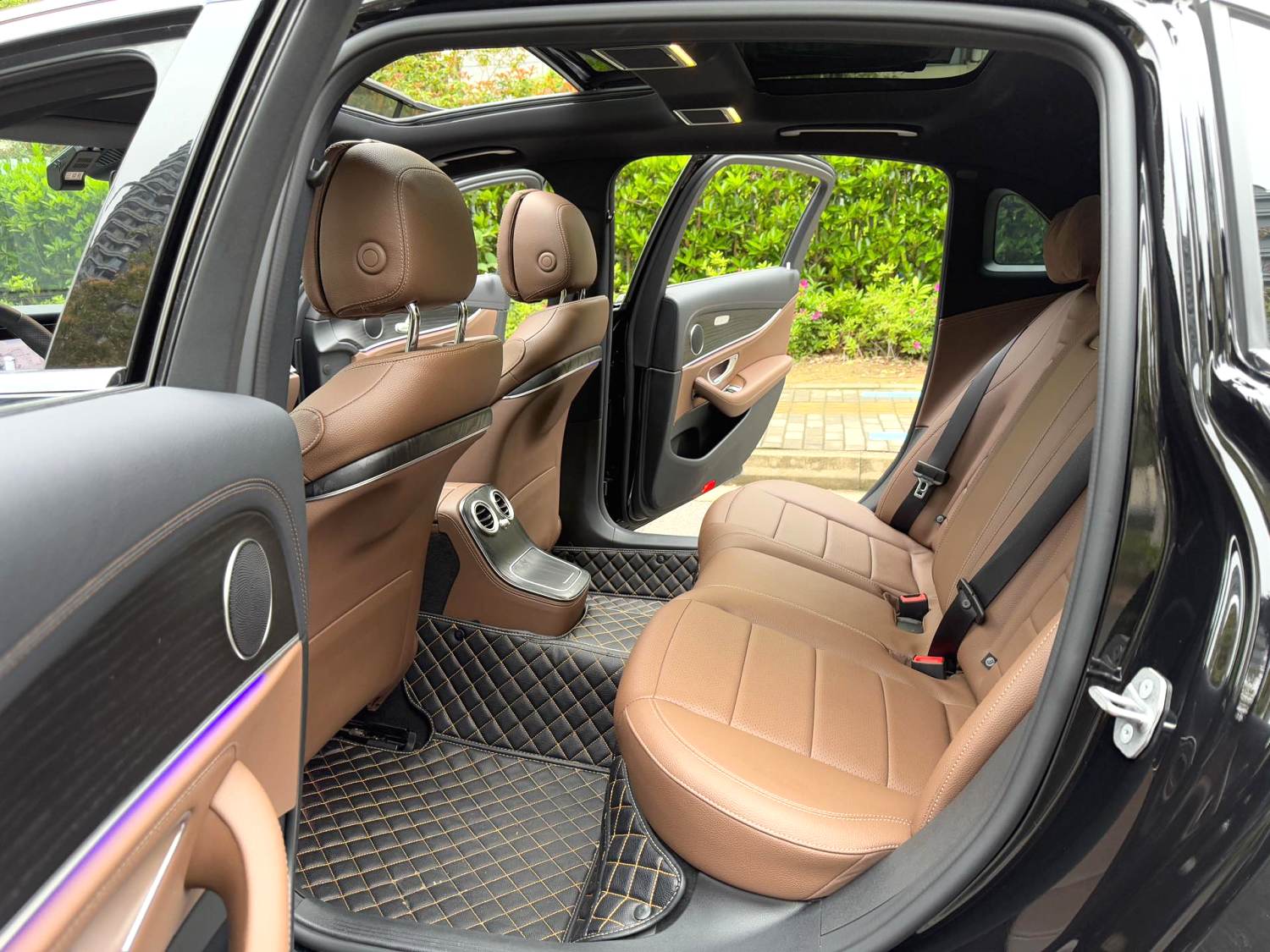 2023 Benz E260L - Main View