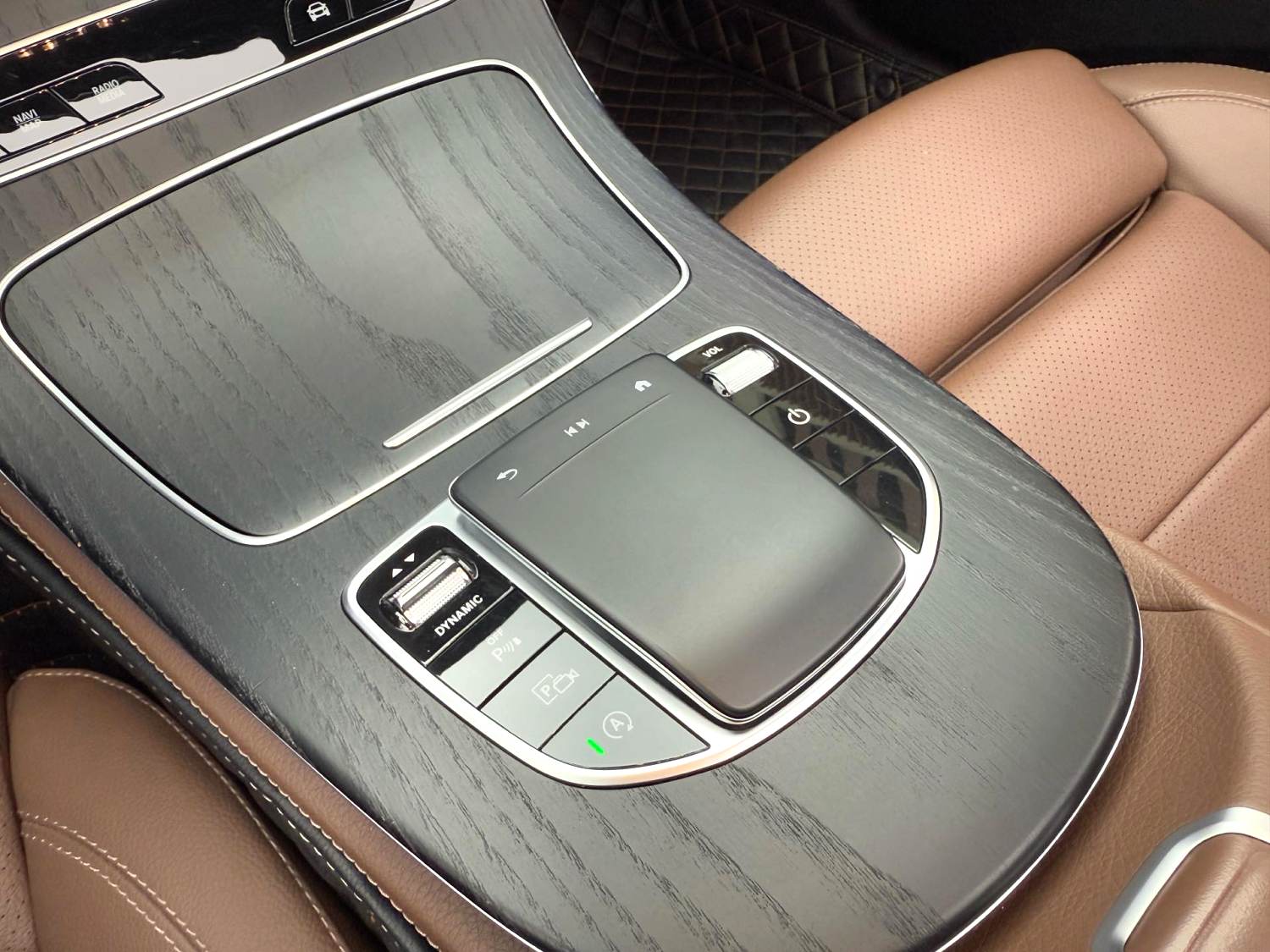 2023 Benz E260L - Main View