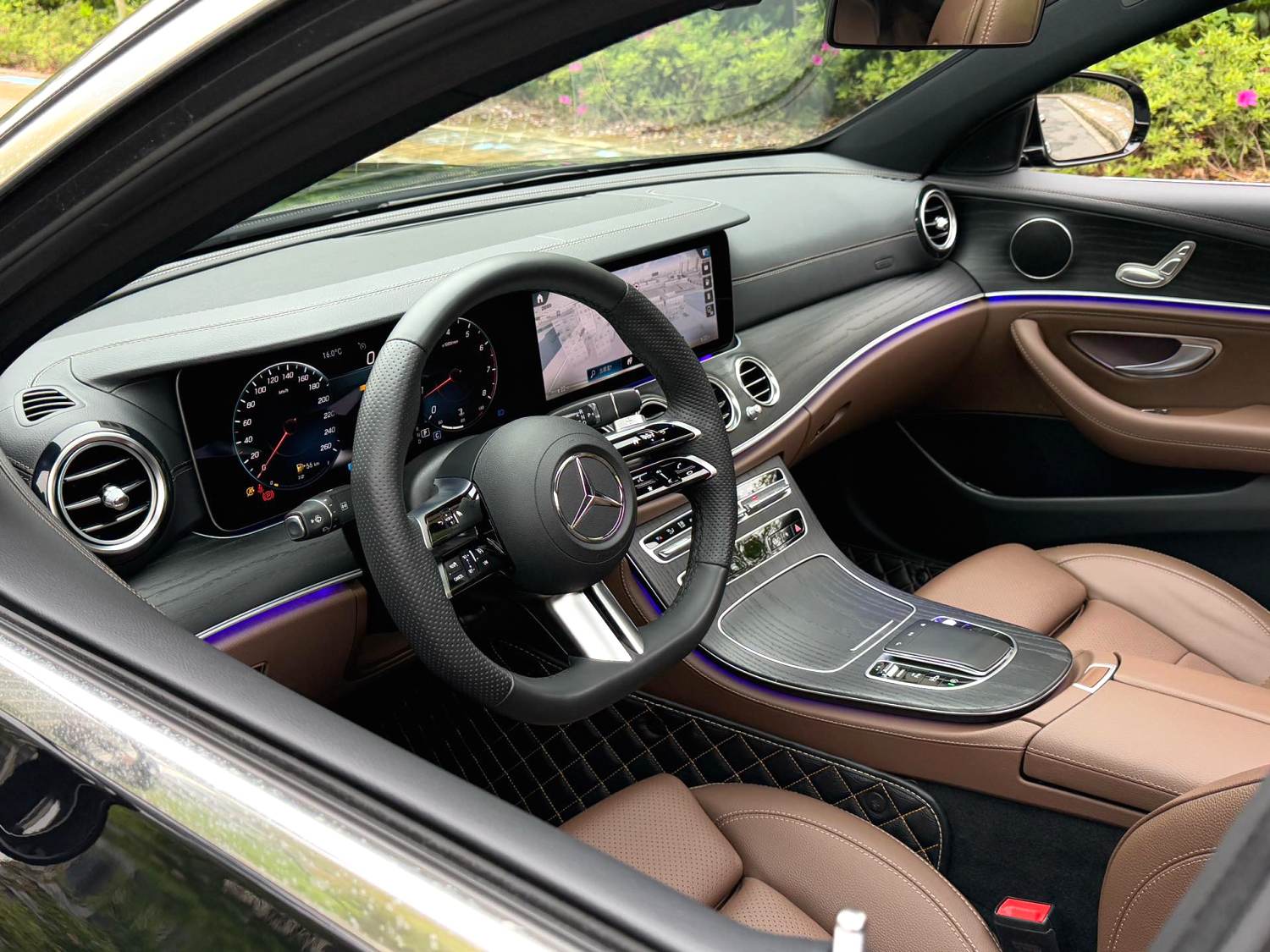 2023 Benz E260L - Main View