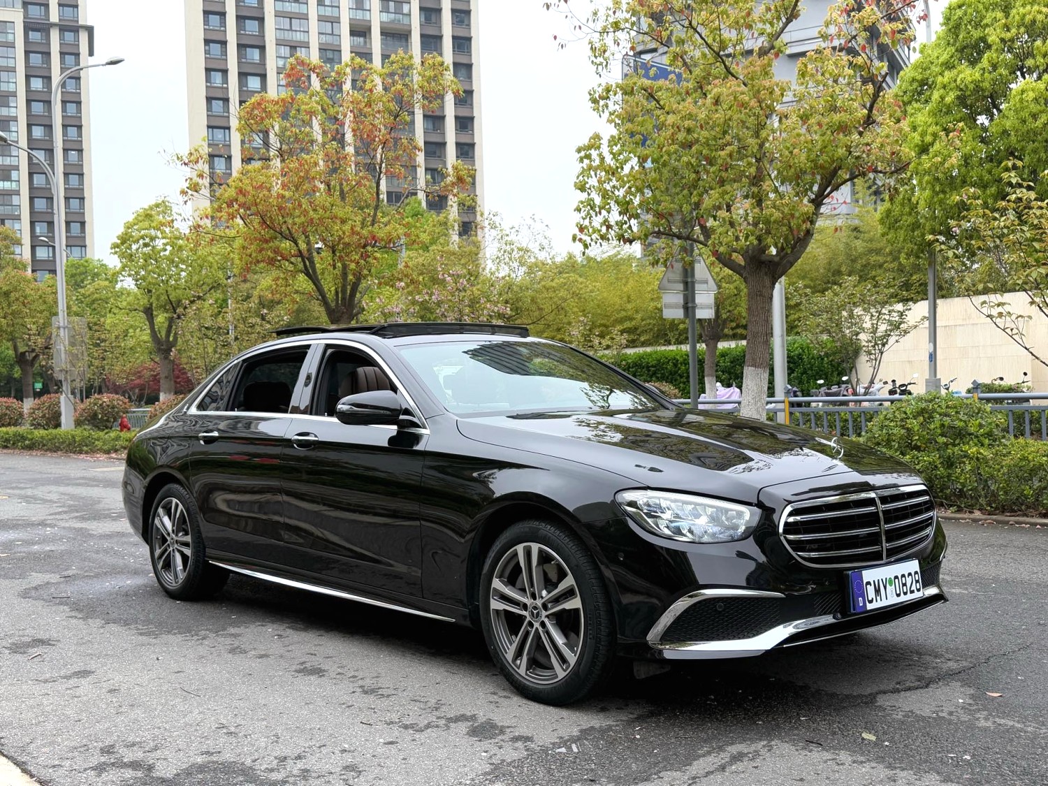 2023 Benz E260L - Main View