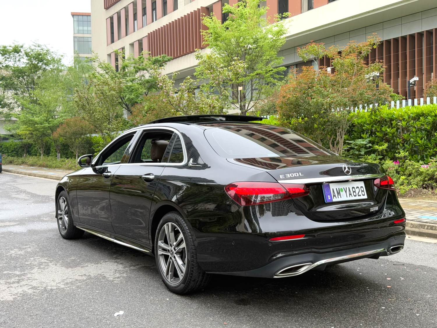 2023 Benz E260L - Main View