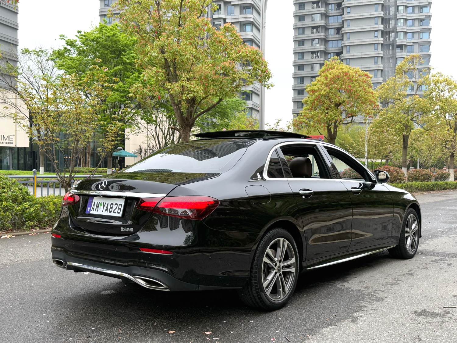2023 Benz E260L - Main View