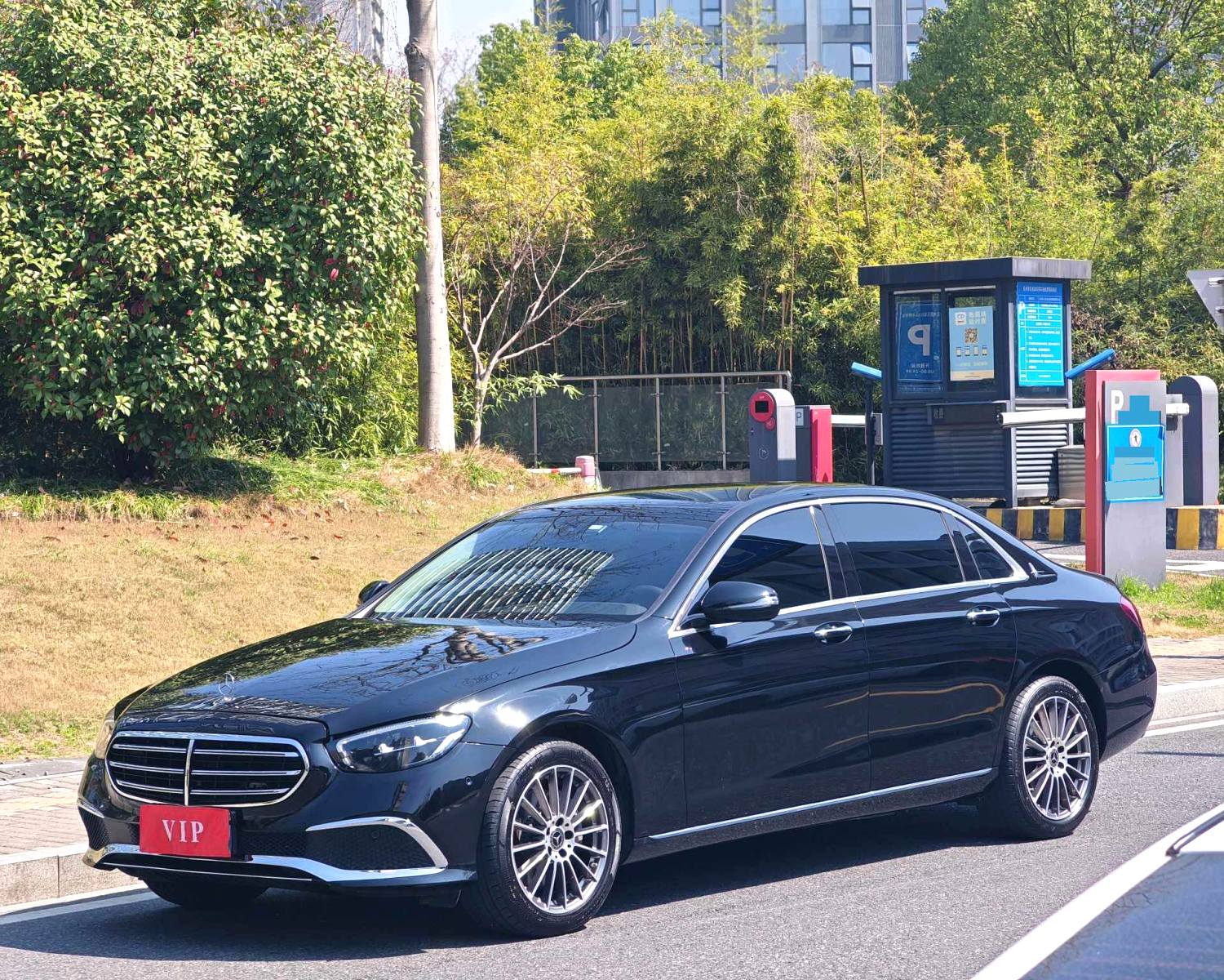 2023 Benz E260L - Main View