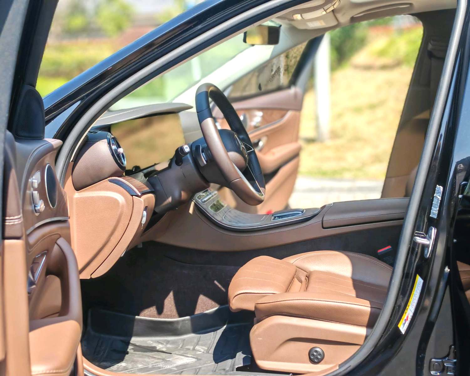 2023 Benz E260L - Main View