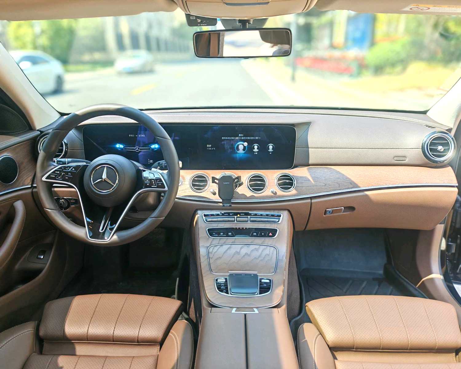 2023 Benz E260L - Main View