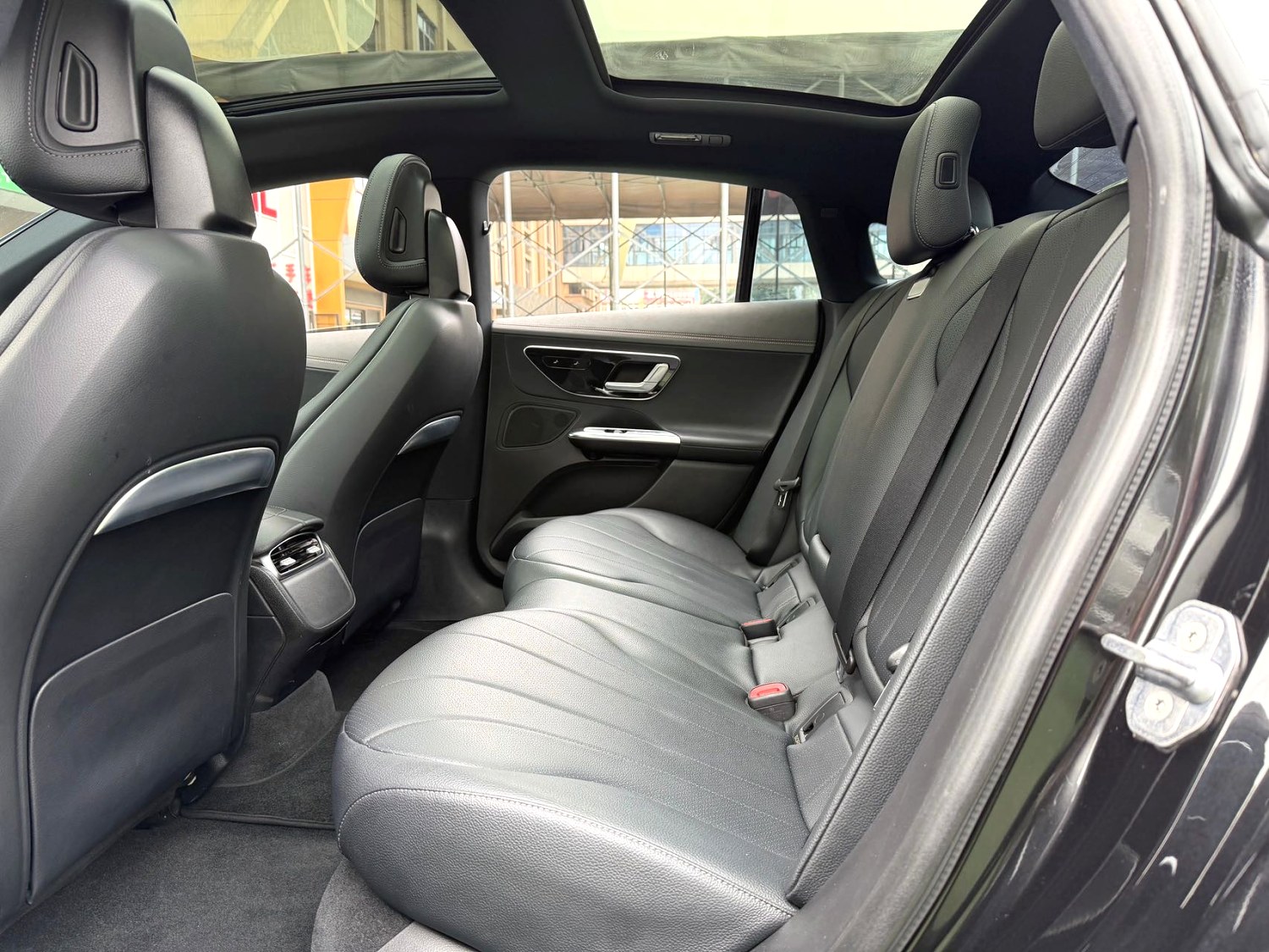 2023 Benz EQE 350 - Main View