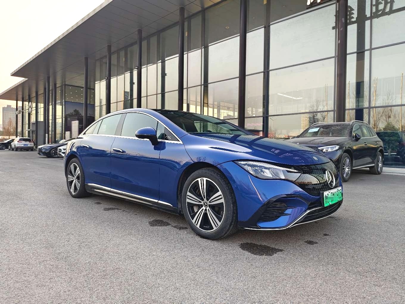 2023 Benz EQE 350 - Main View