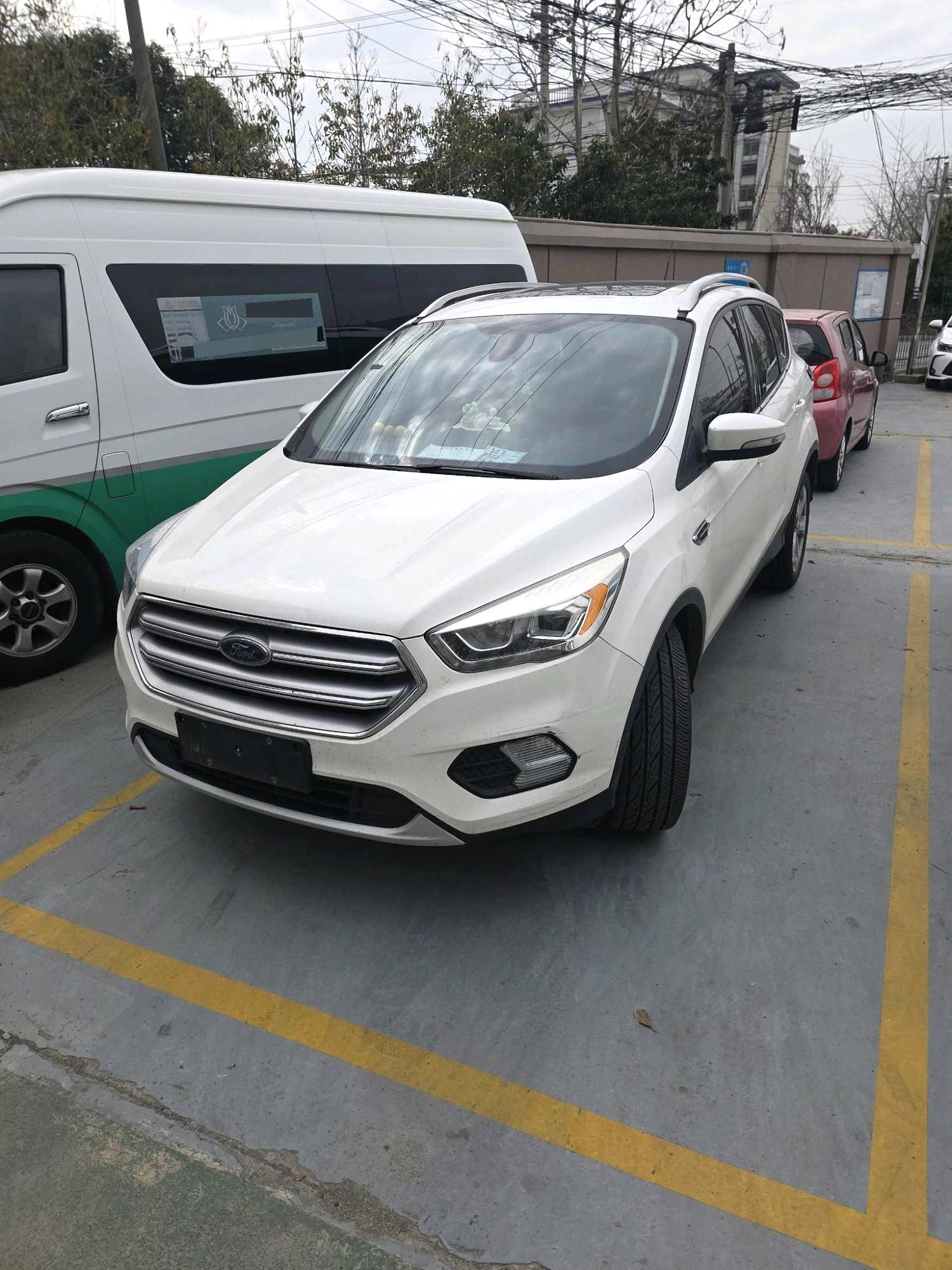 2017 Ford Kuga - Main View