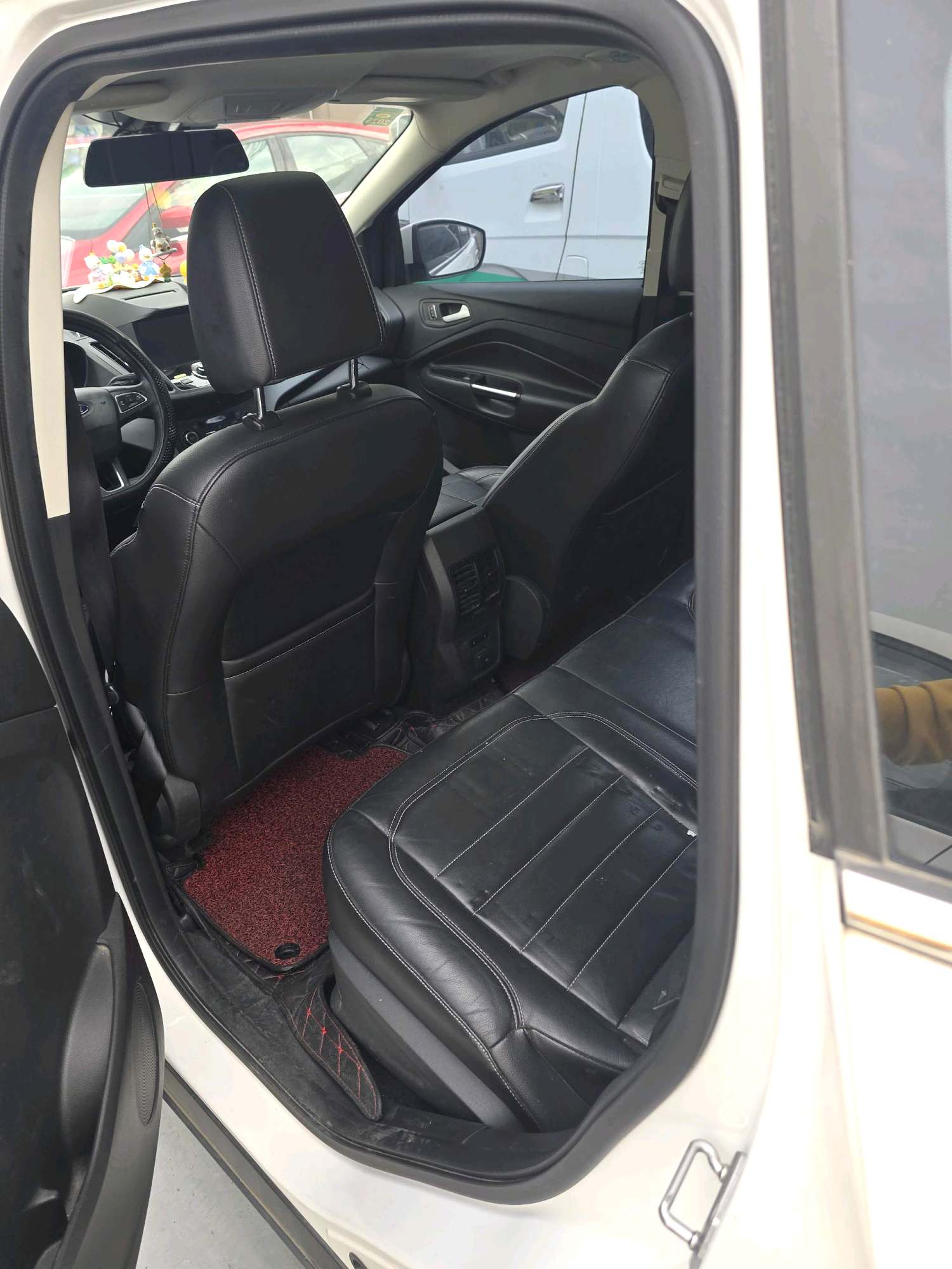 2017 Ford Kuga - Main View