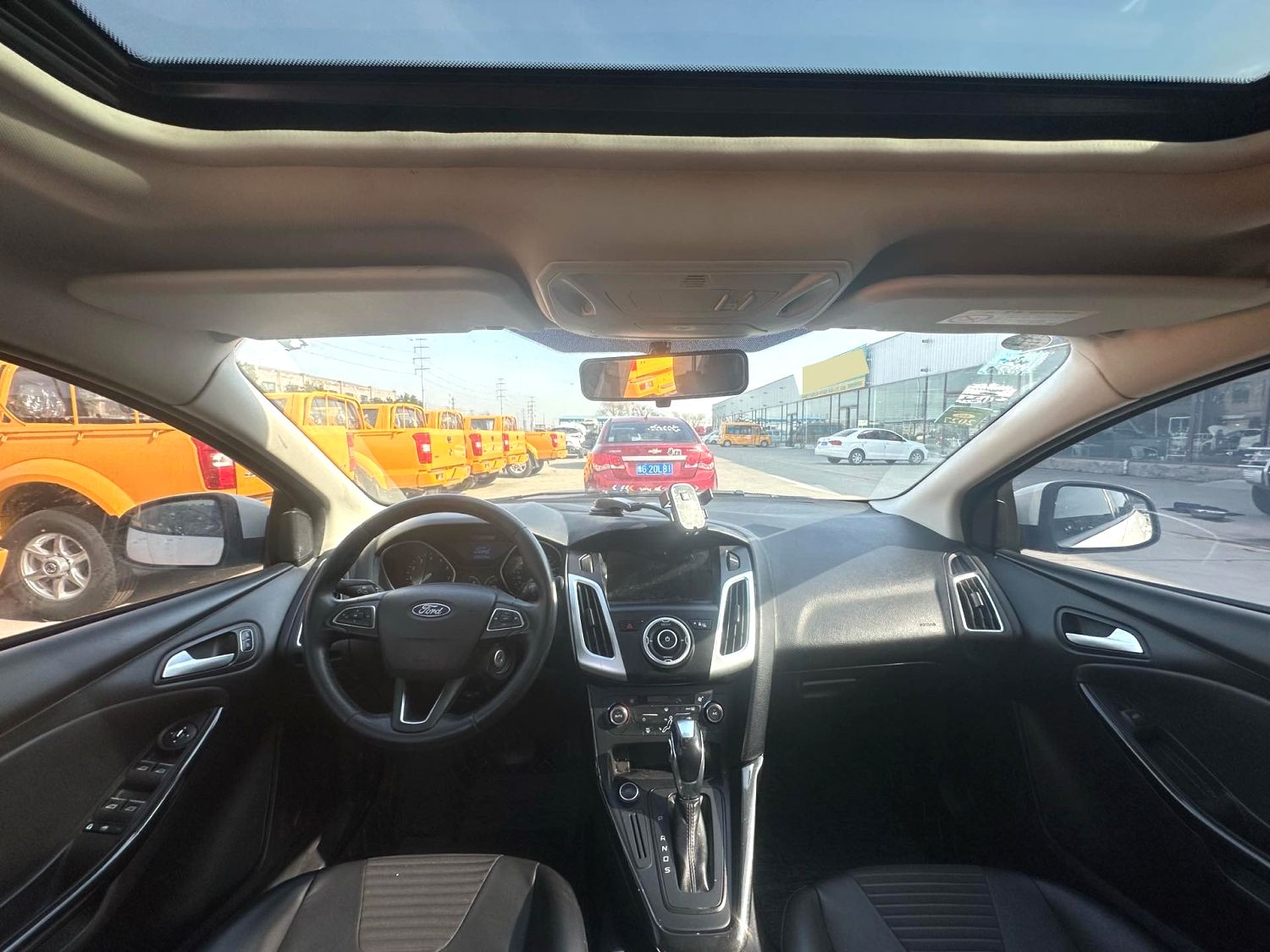 2016 Ford Focus - Main View