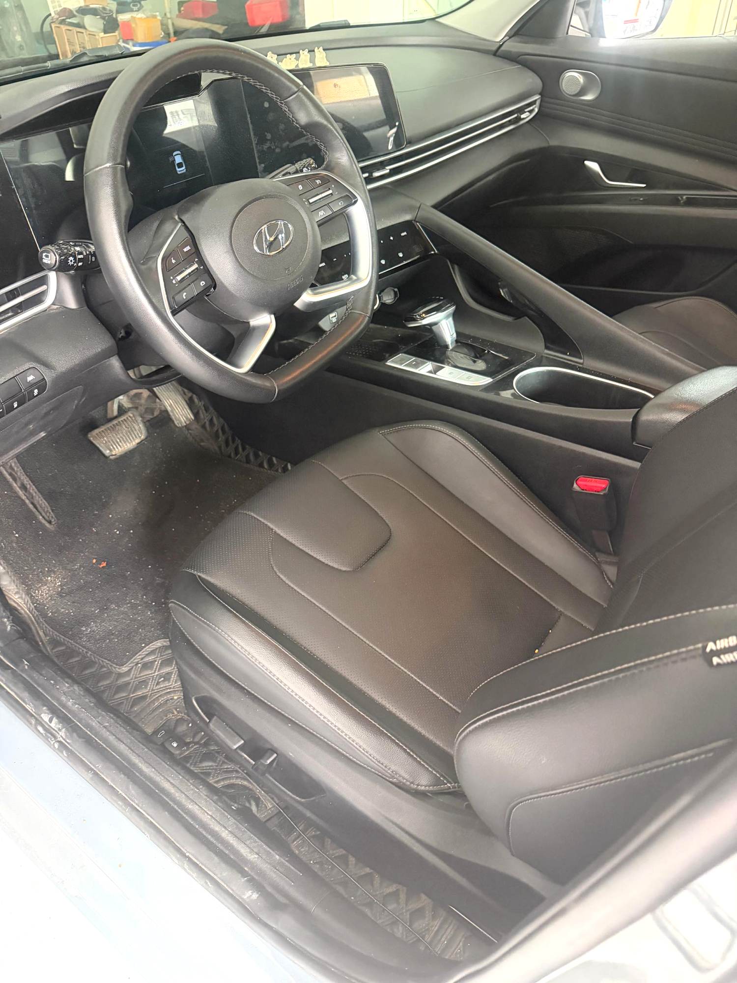 2021 Hyundai Elantra - Main View