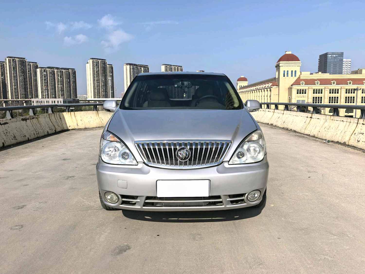 2017 Buick GL8 - Main View