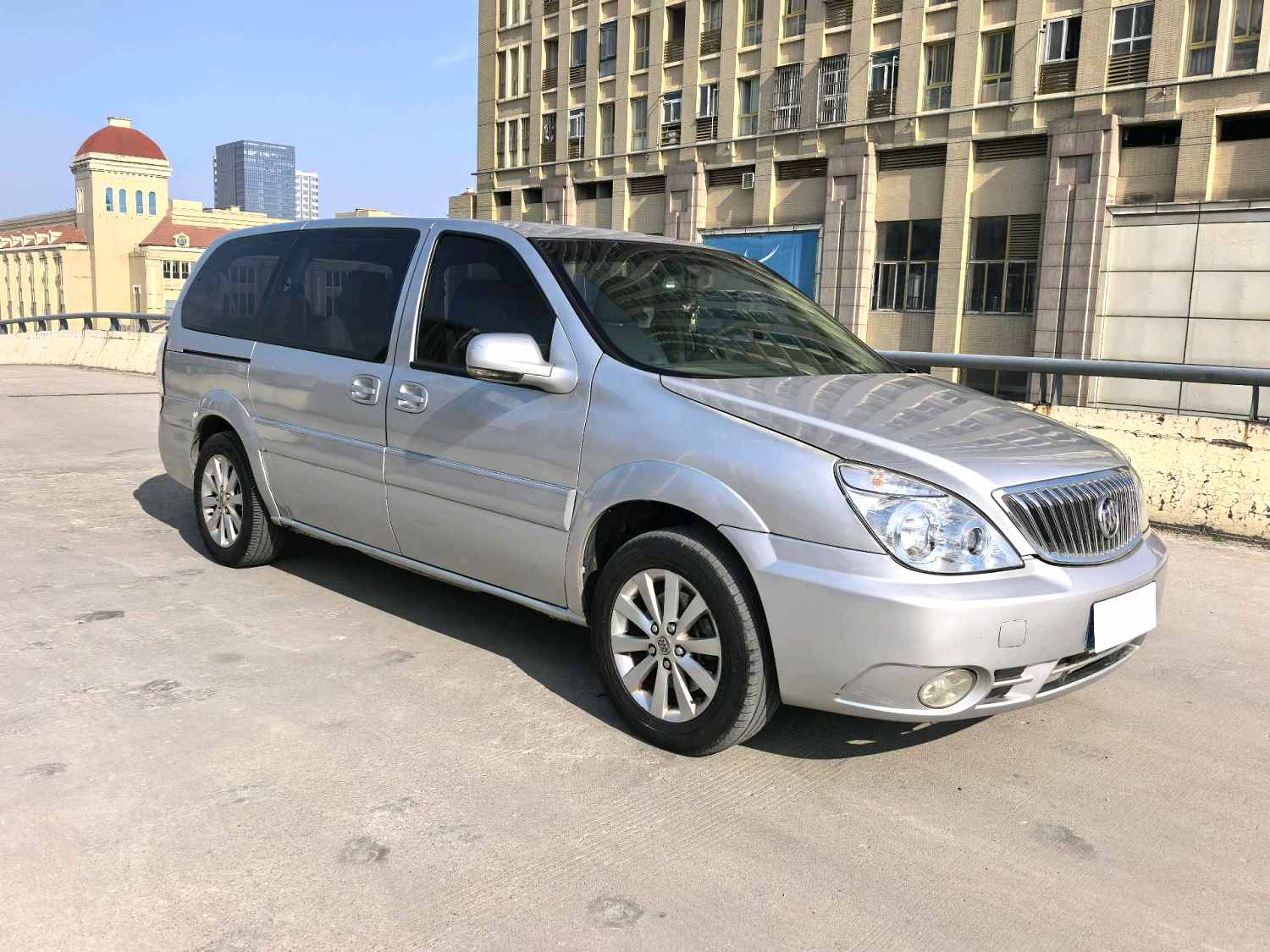 2017 Buick GL8 - Main View
