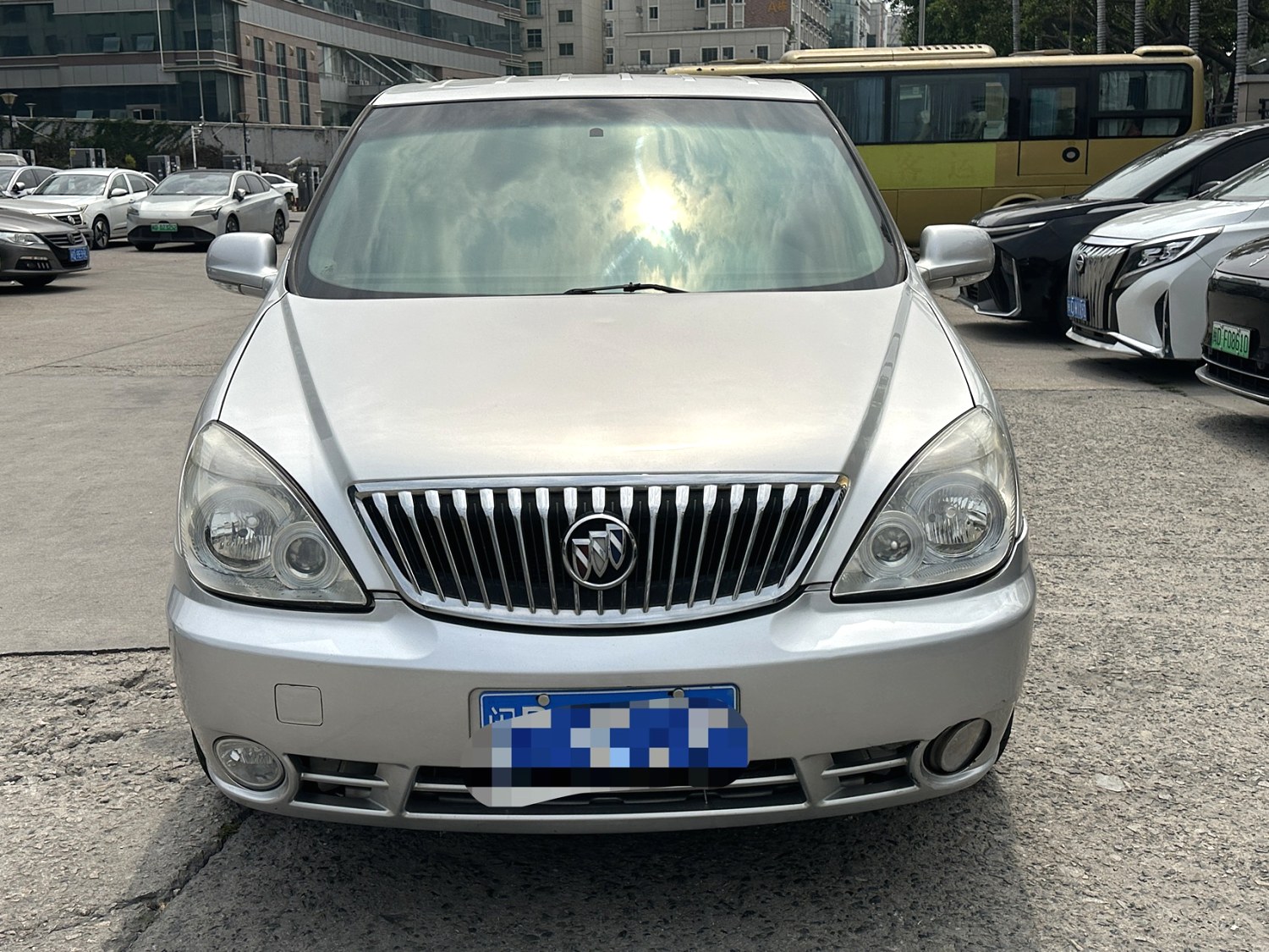 2017 Buick GL8 - Main View