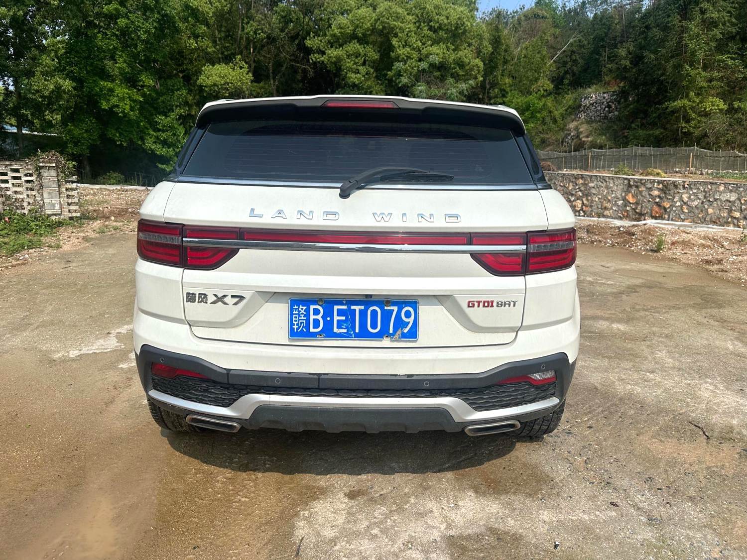 2017 Landwind X7 - Main View