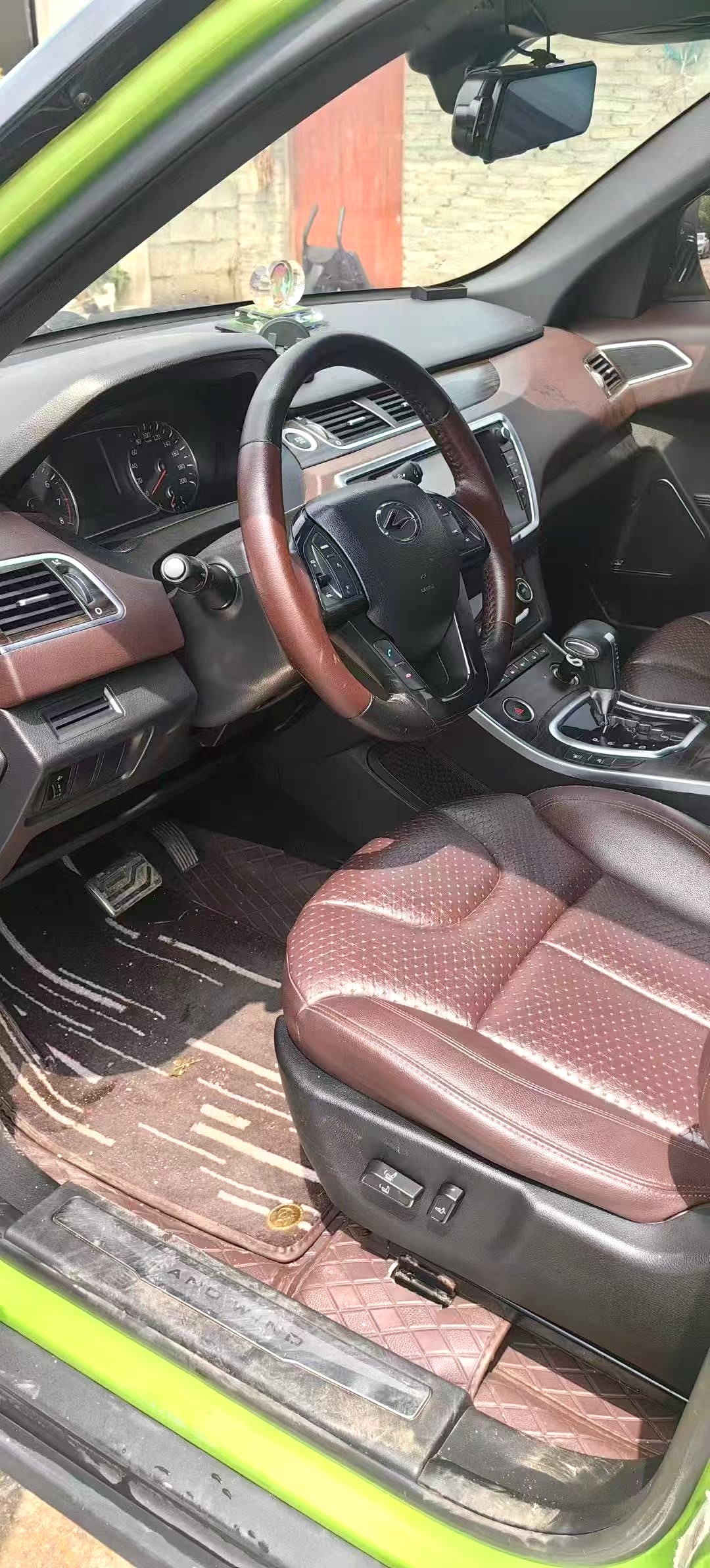 2016 Landwind X7 - Main View