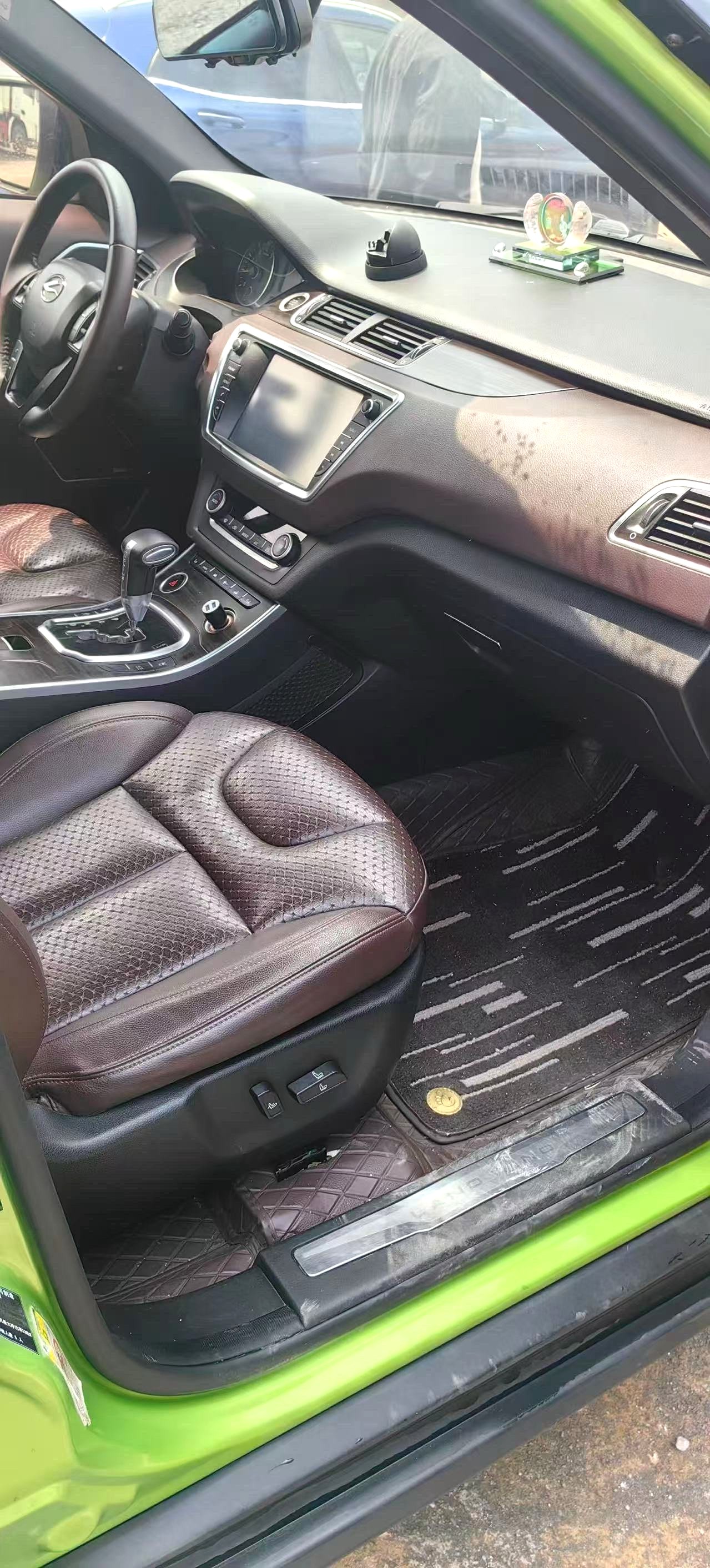 2016 Landwind X7 - Main View