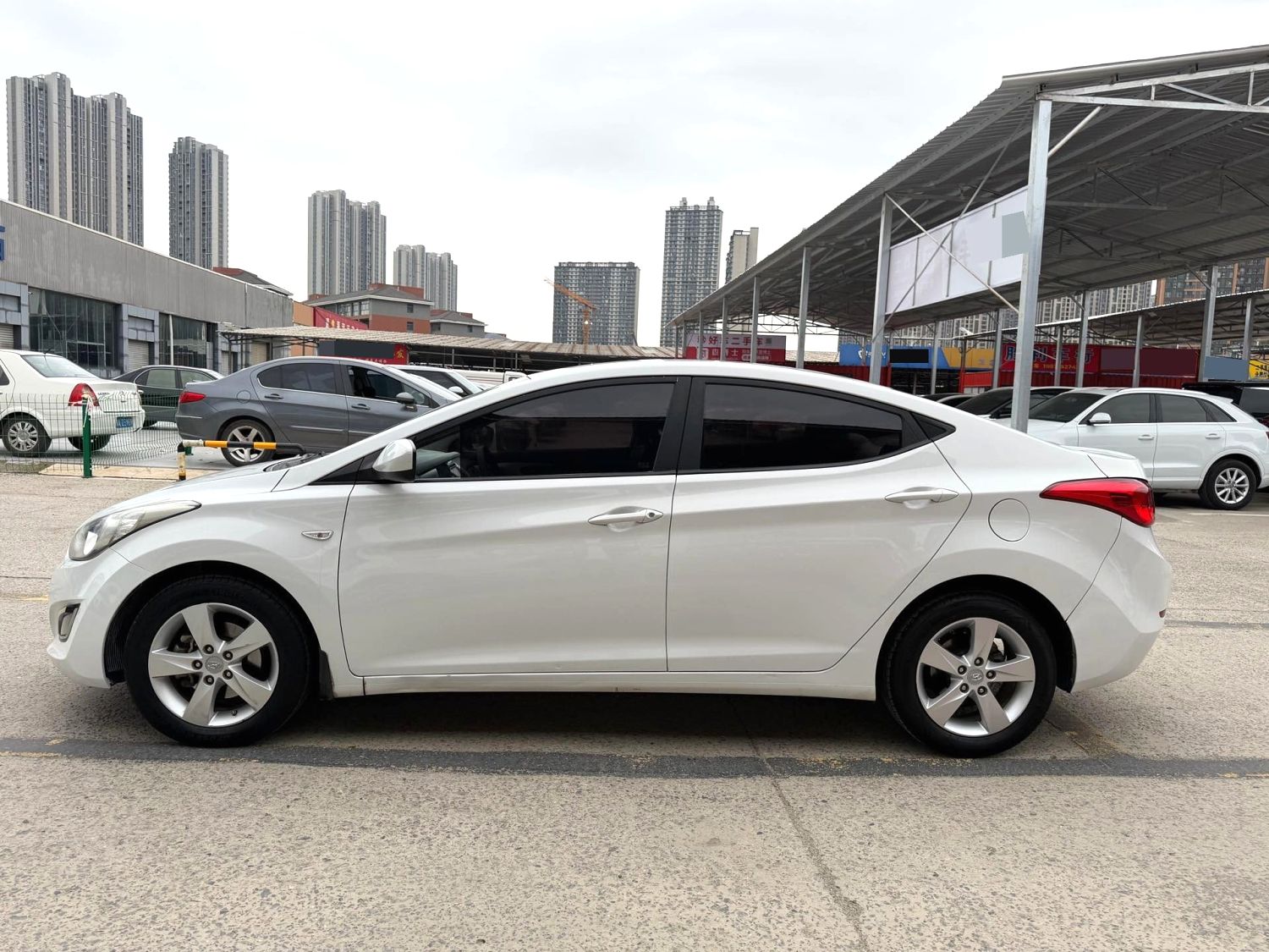 2014 Hyundai Elantra - Main View