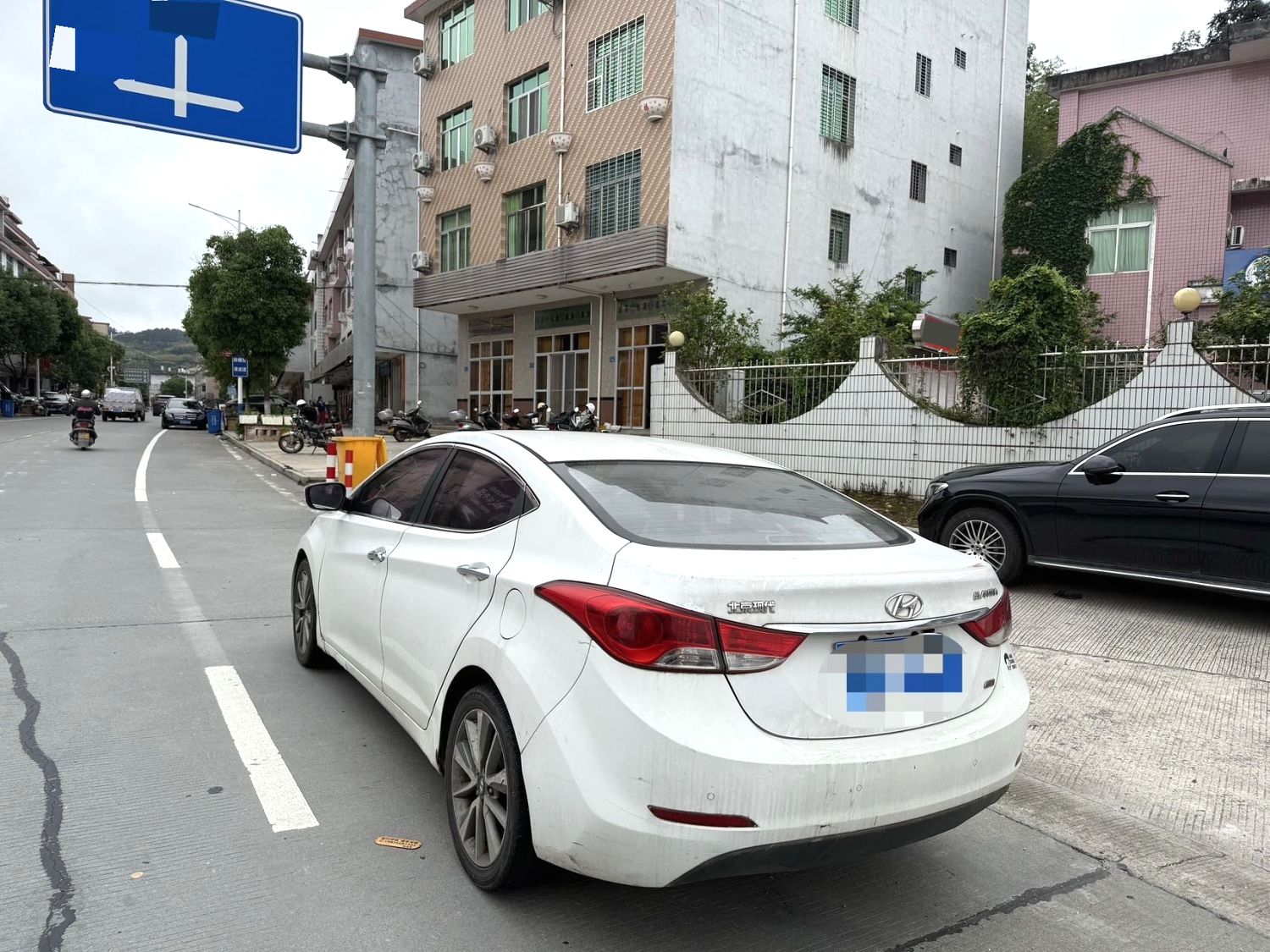 2015 Hyundai Elantra - Main View