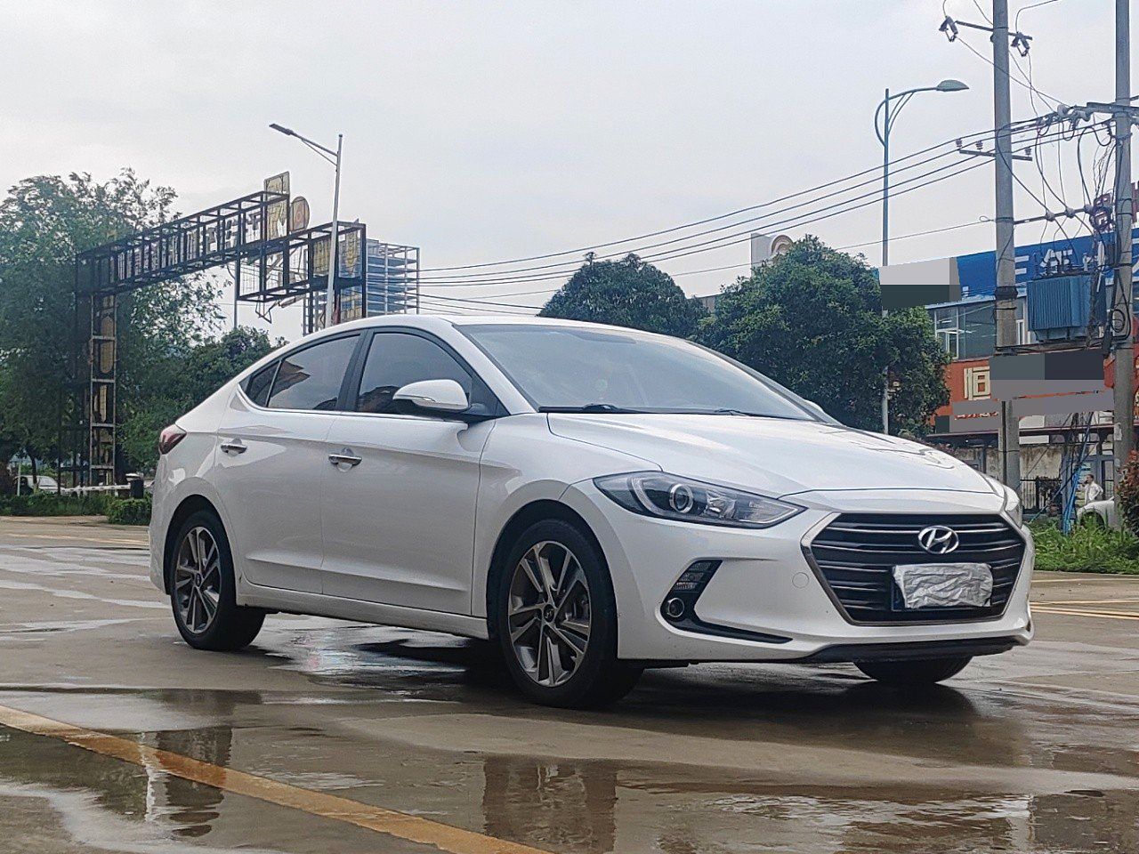 2017 Hyundai Elantra - Main View
