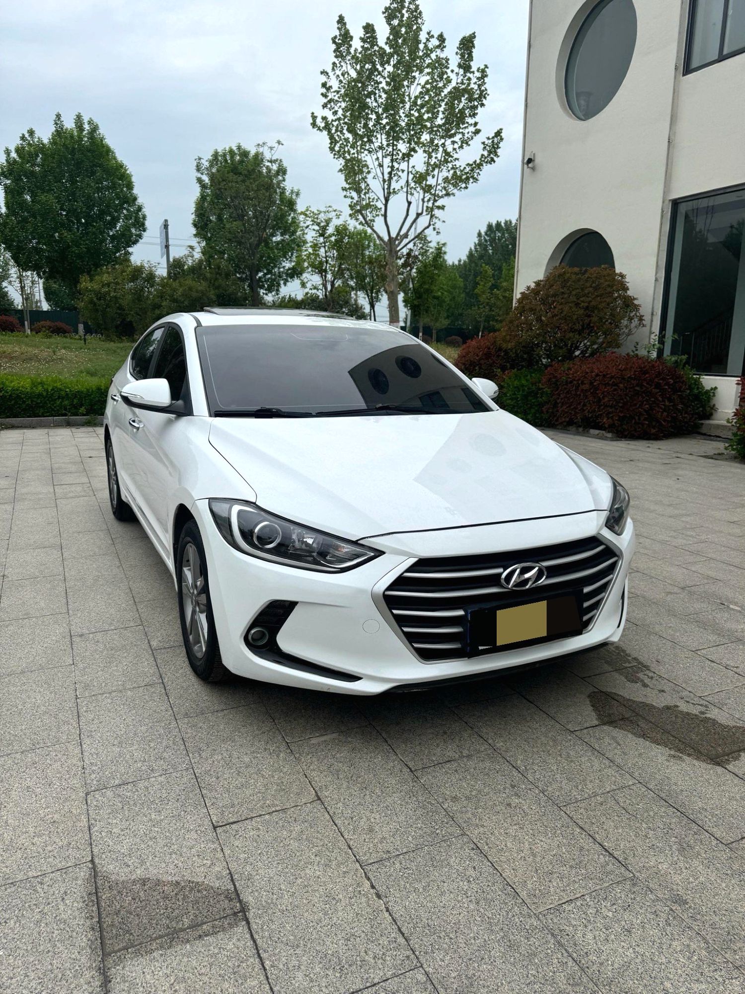 2018 Hyundai Elantra - Main View