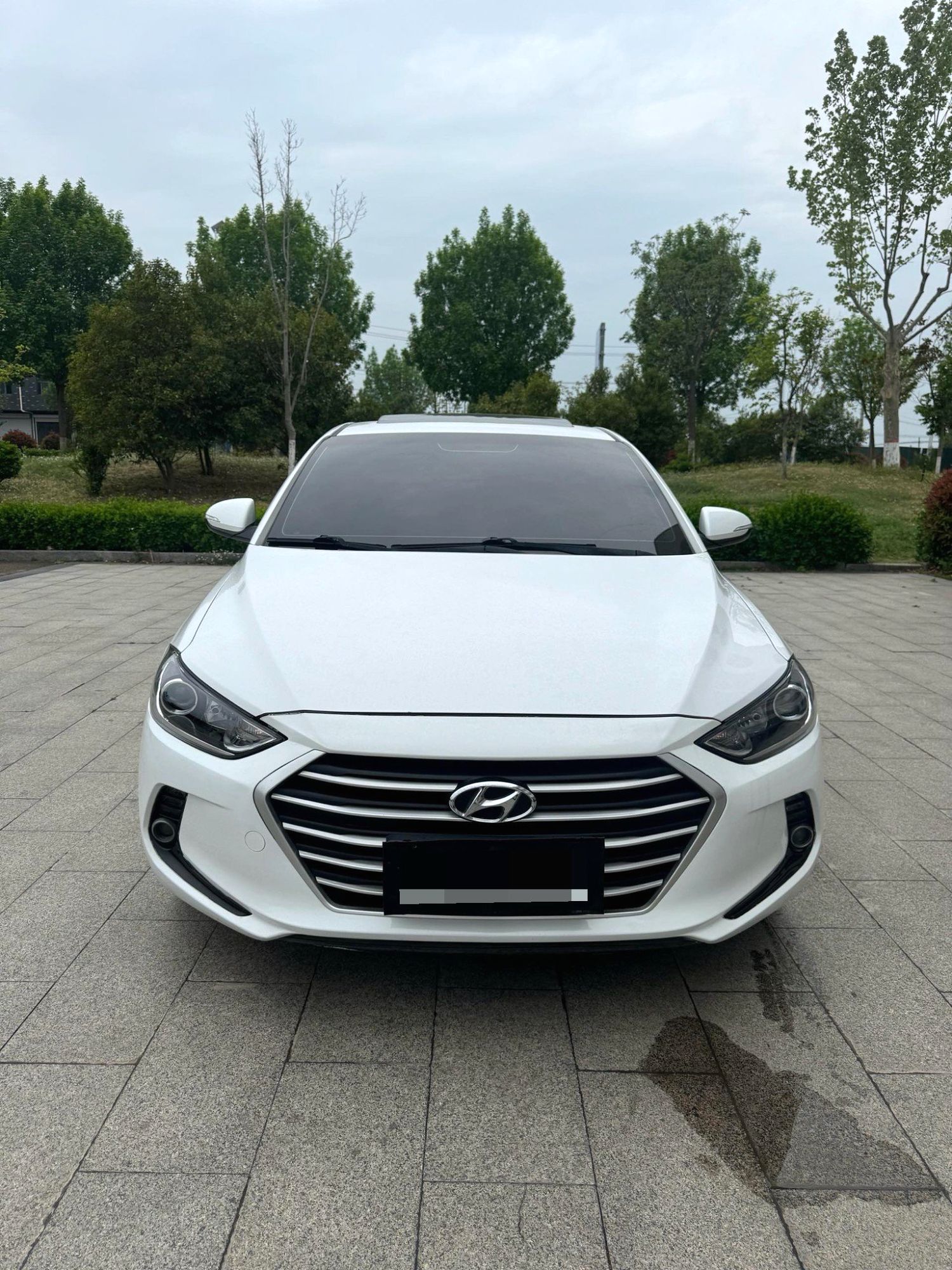 2018 Hyundai Elantra - Main View