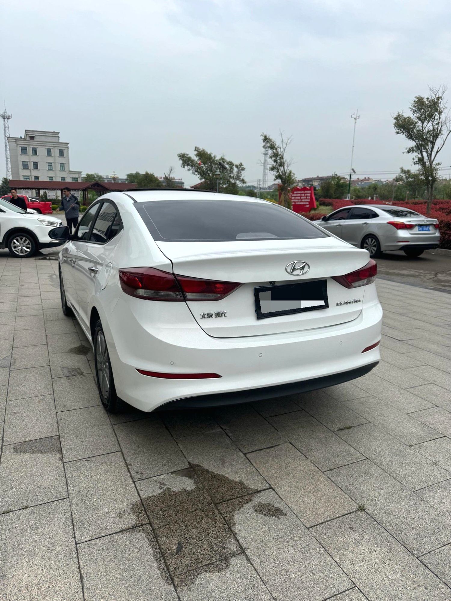 2018 Hyundai Elantra - Main View