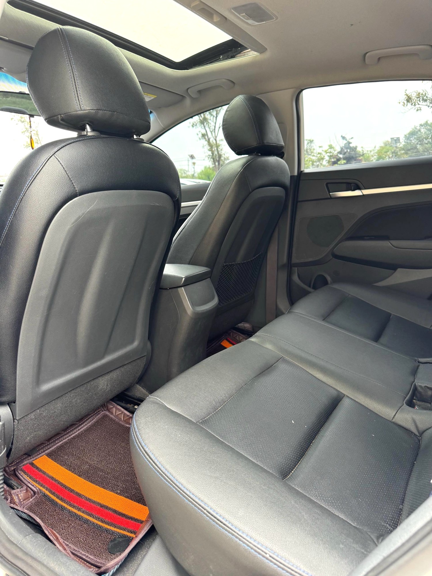 2018 Hyundai Elantra - Main View