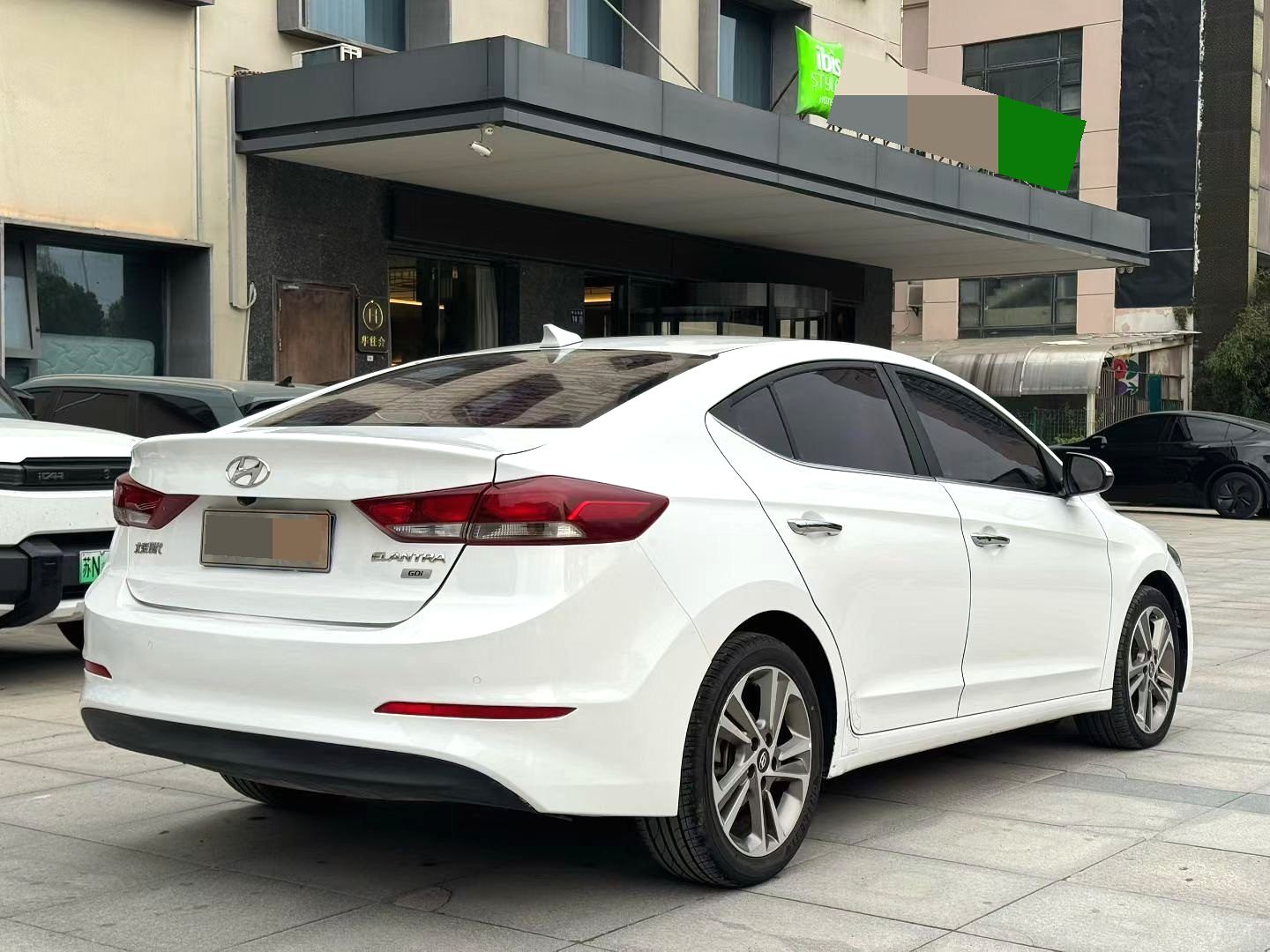 2019 Hyundai Elantra - Main View