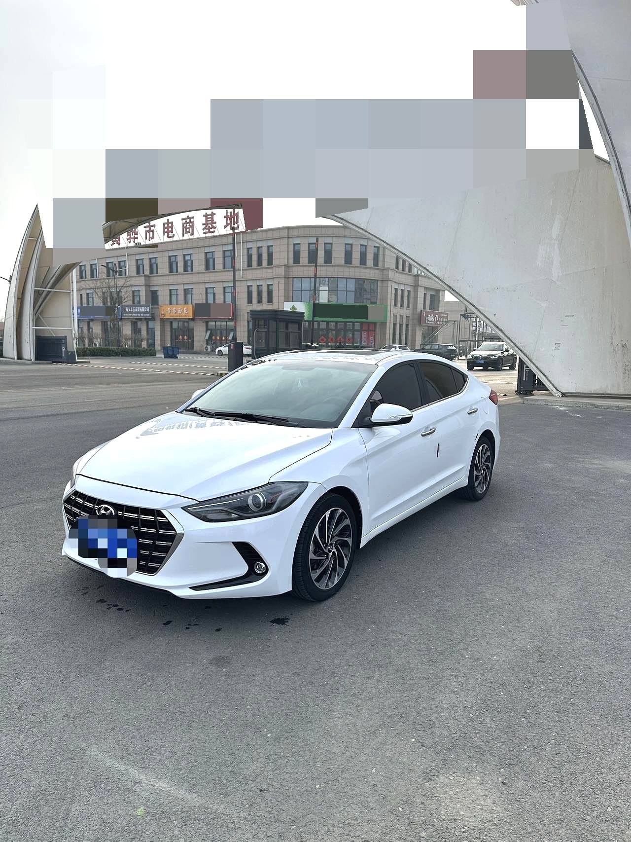 2020 Hyundai Elantra - Main View