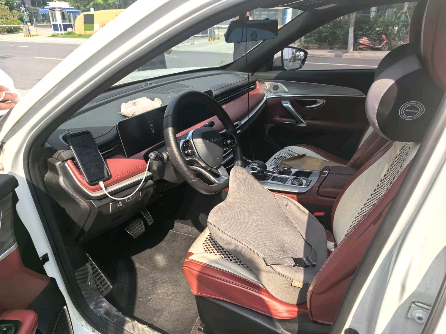 2023 Jetour X70 plus - Main View