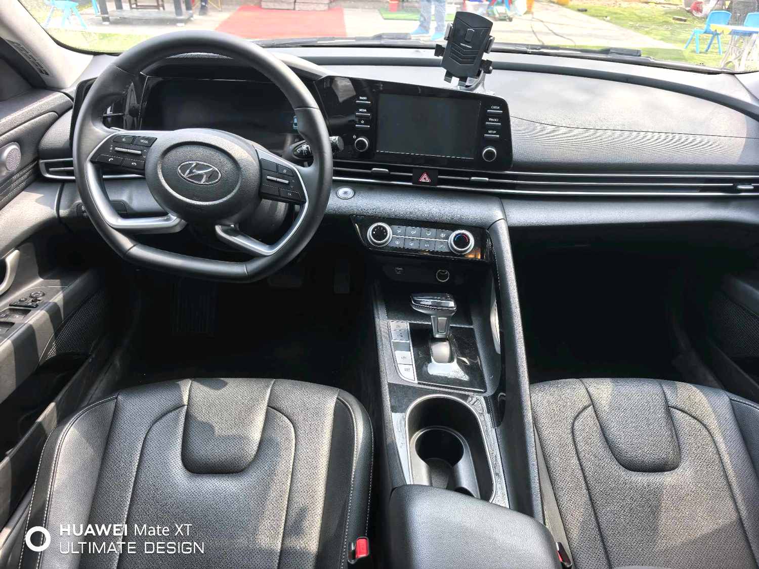 2020 Hyundai Elantra - Main View