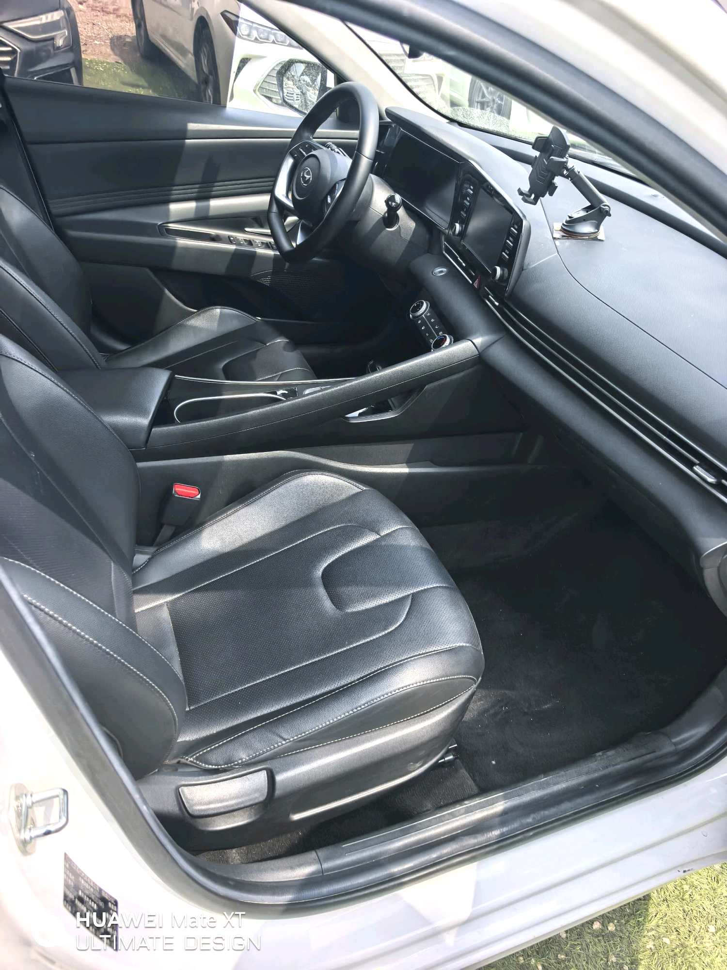 2020 Hyundai Elantra - Main View