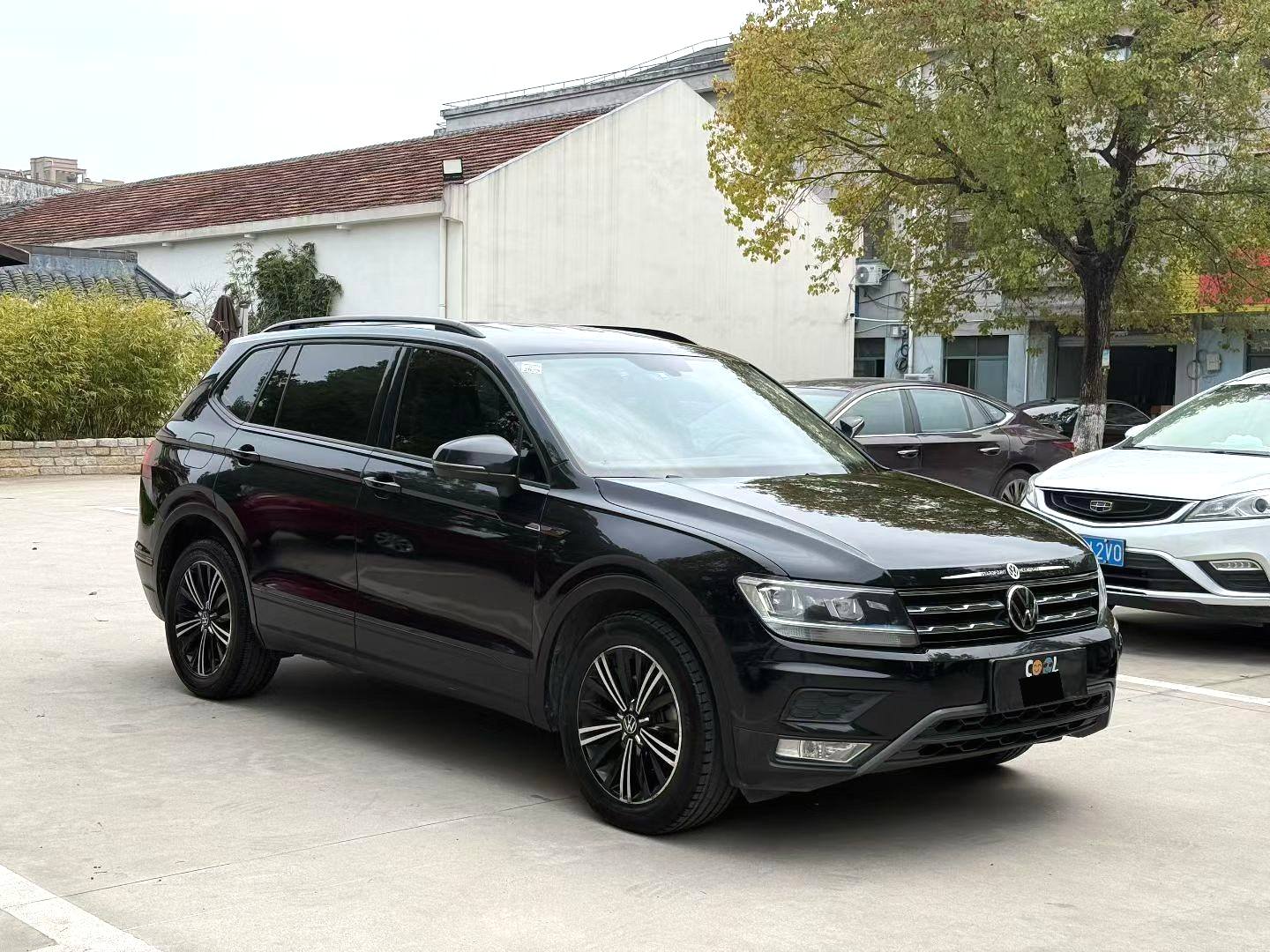 2020 VW Tiguan L - Main View