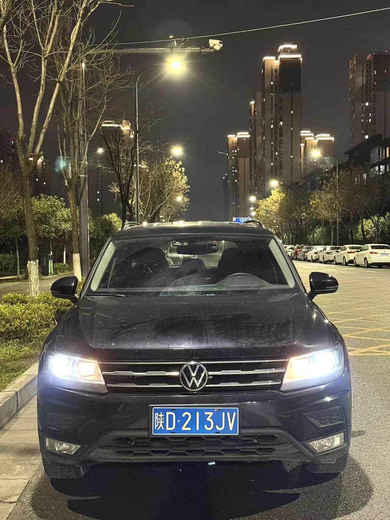 2021 VW Tiguan L - Main View