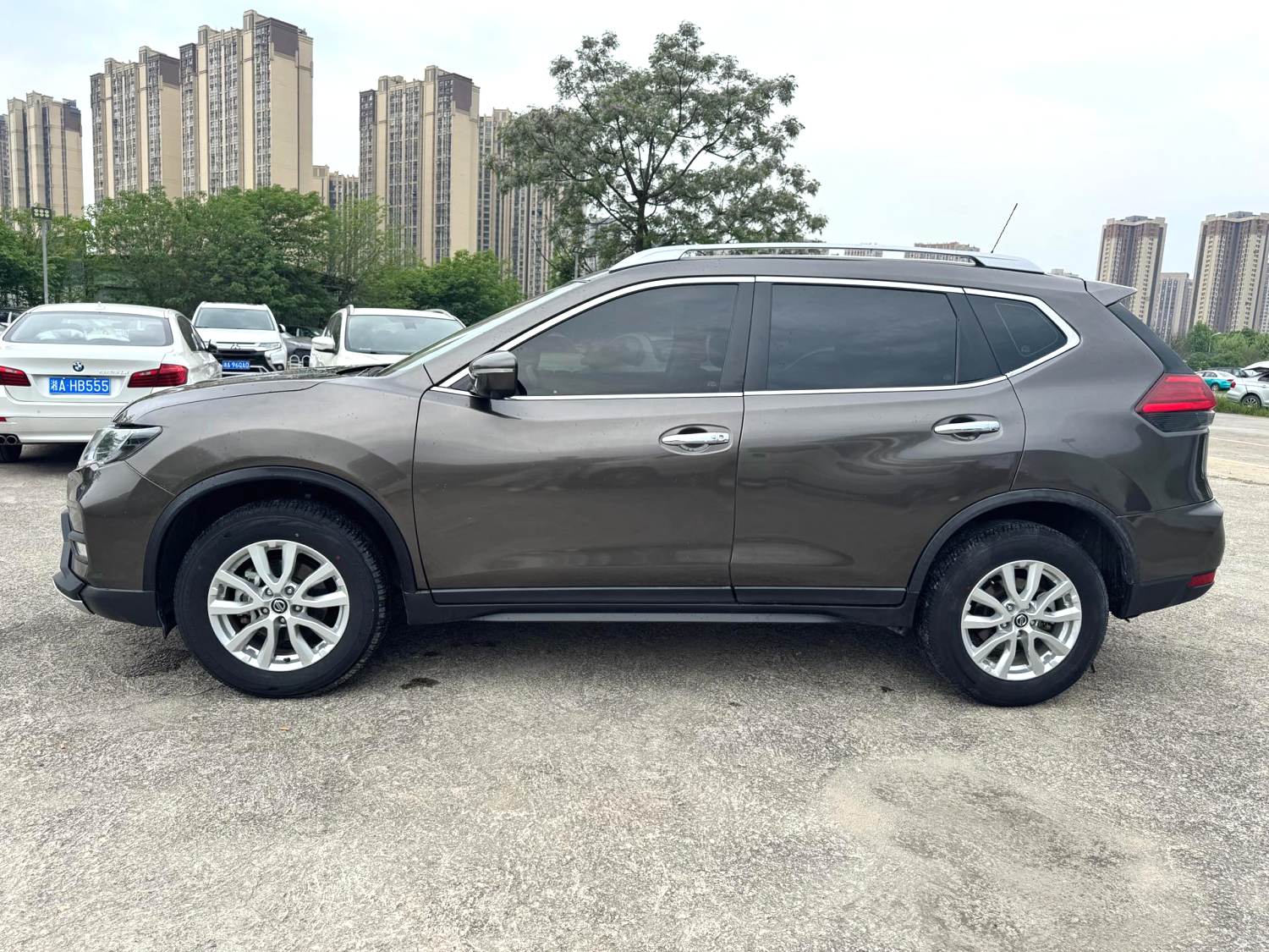 2019 Nissan X-Trail - Main View