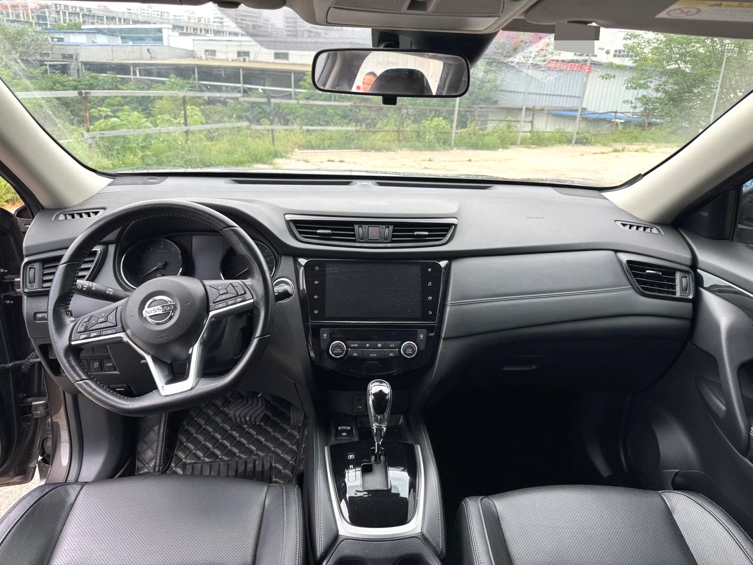 2019 Nissan X-Trail - Main View