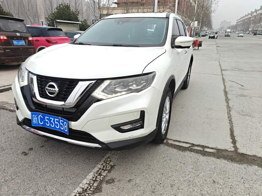 2020 Nissan X-Trail - Main View